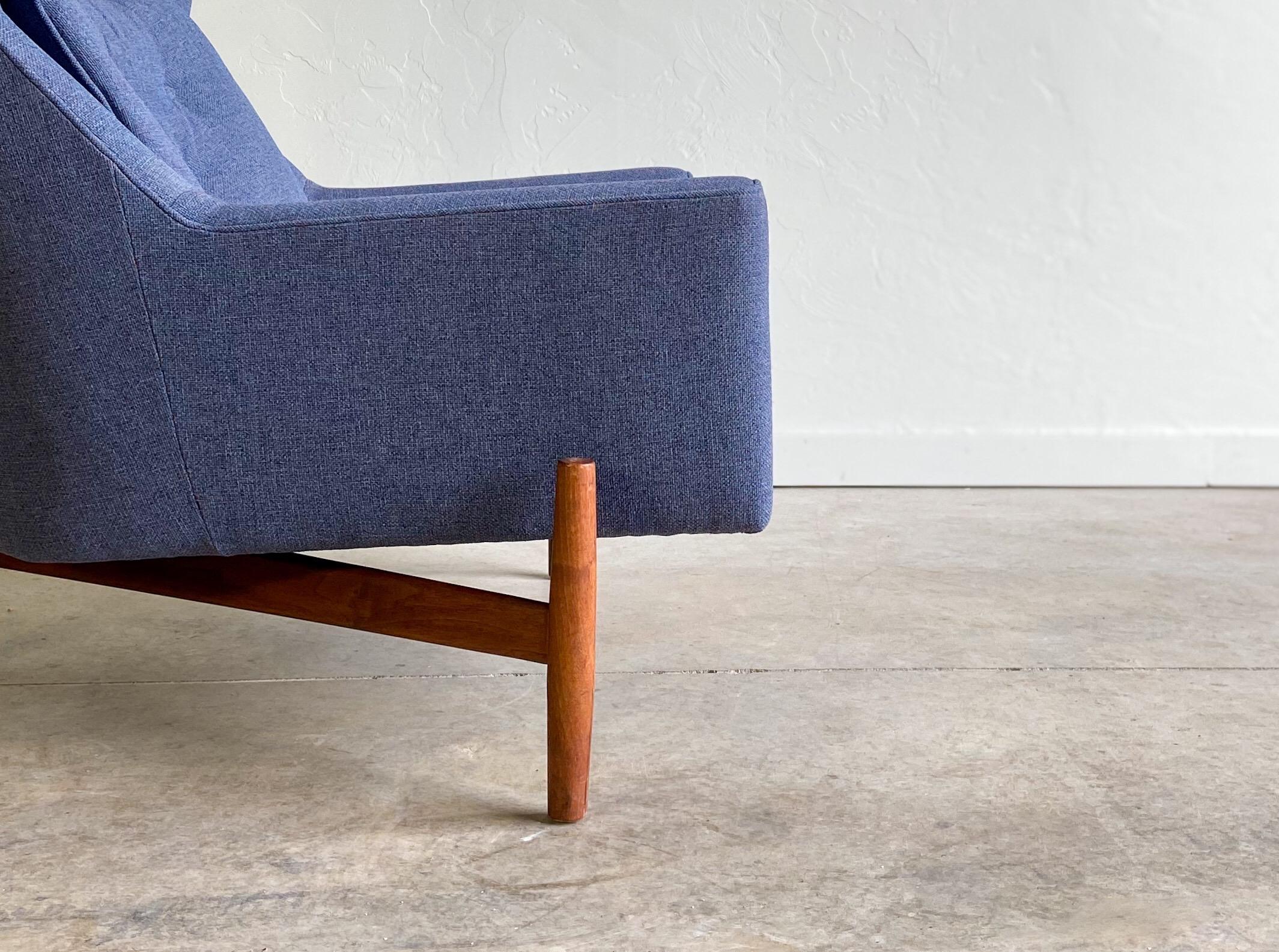 Mid-Century Modern Jens Risom “Big Chair” Model 2117 Danish Modern Lounge Chair