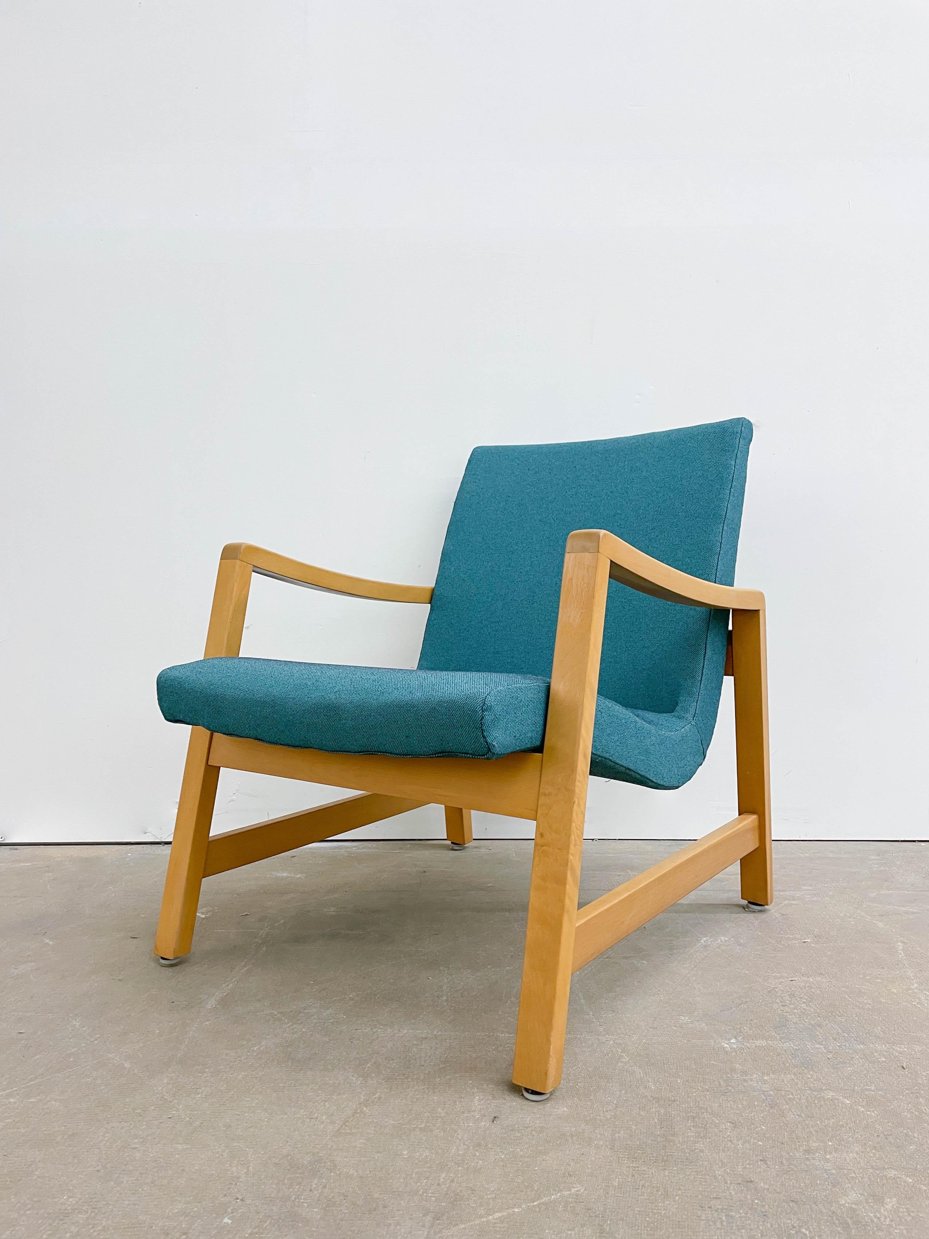 Mid-Century Modern Jens Risom Armchair for Knoll Associates For Sale
