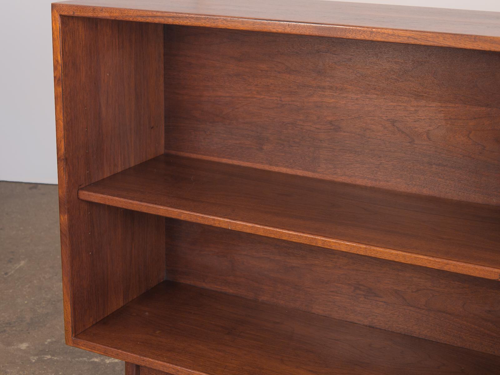 Jens Risom Bookcase In Good Condition In Brooklyn, NY