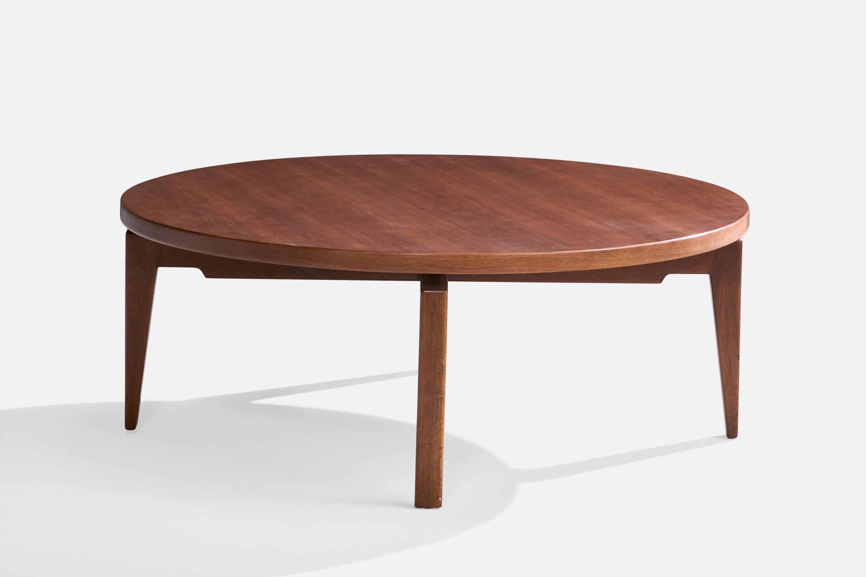 Mid-Century Modern Jens Risom, table basse, noyer, États-Unis, années 1960 en vente