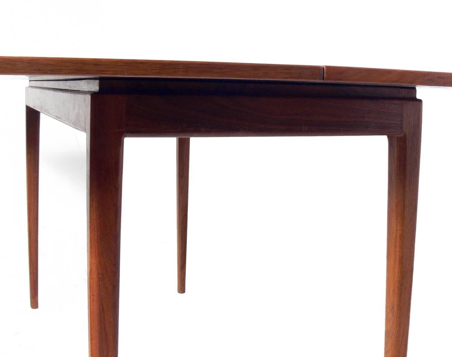 Jens Risom Console Table Opens to Dining Table 1