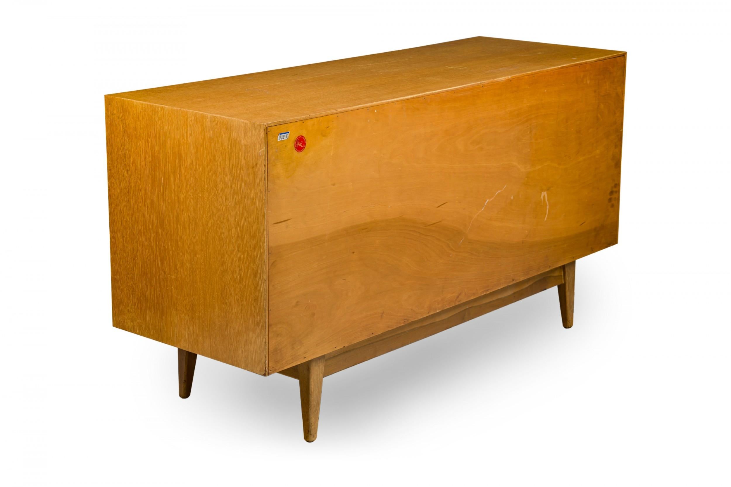 Jens Risom Danish Mid-Century Blond Oak 6-Drawer Dresser In Good Condition For Sale In New York, NY