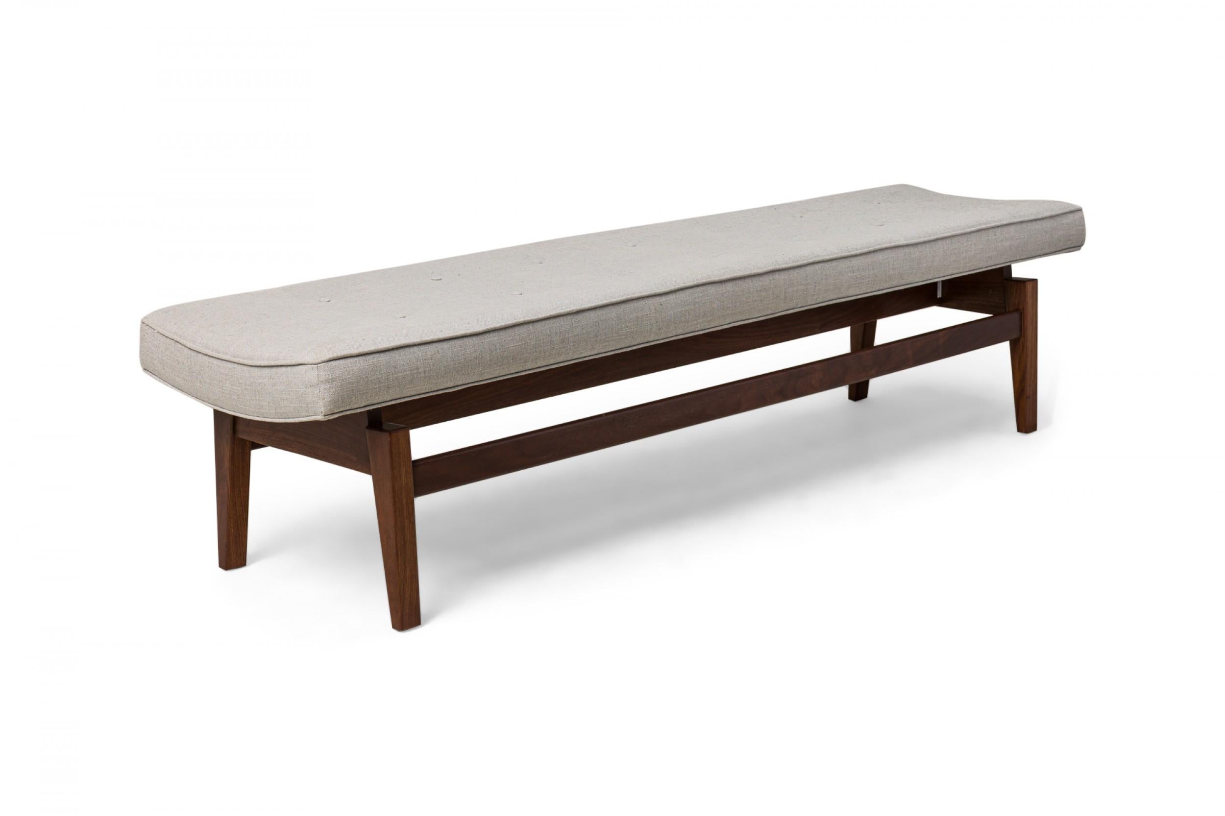 Jens Risom Danish Mid-Century Light Gray Upholstered Walnut Floating Bench In Good Condition For Sale In New York, NY