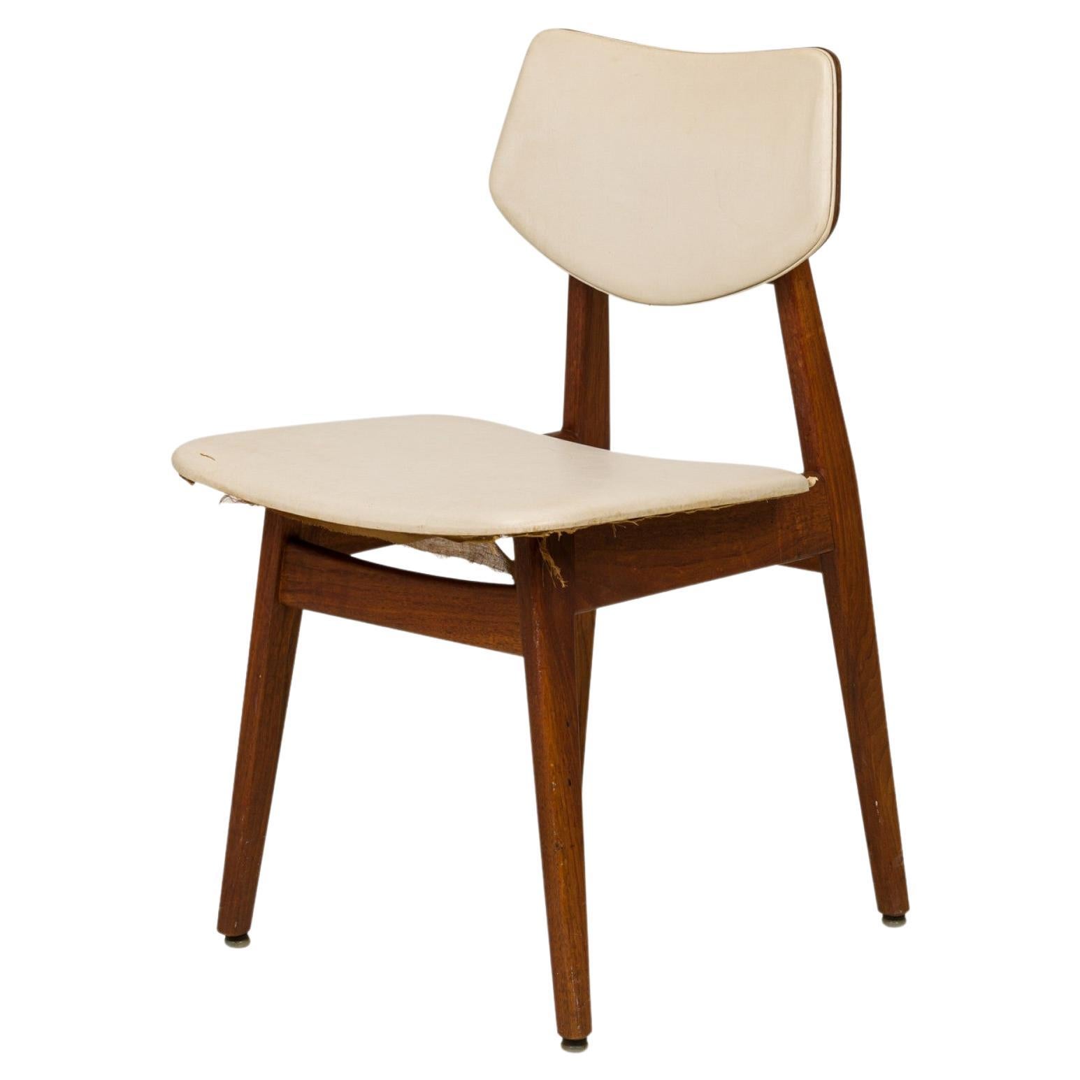 Jens Risom Danish Mid-Century Off-White Vinyl and Teak Dining Side Chair For Sale