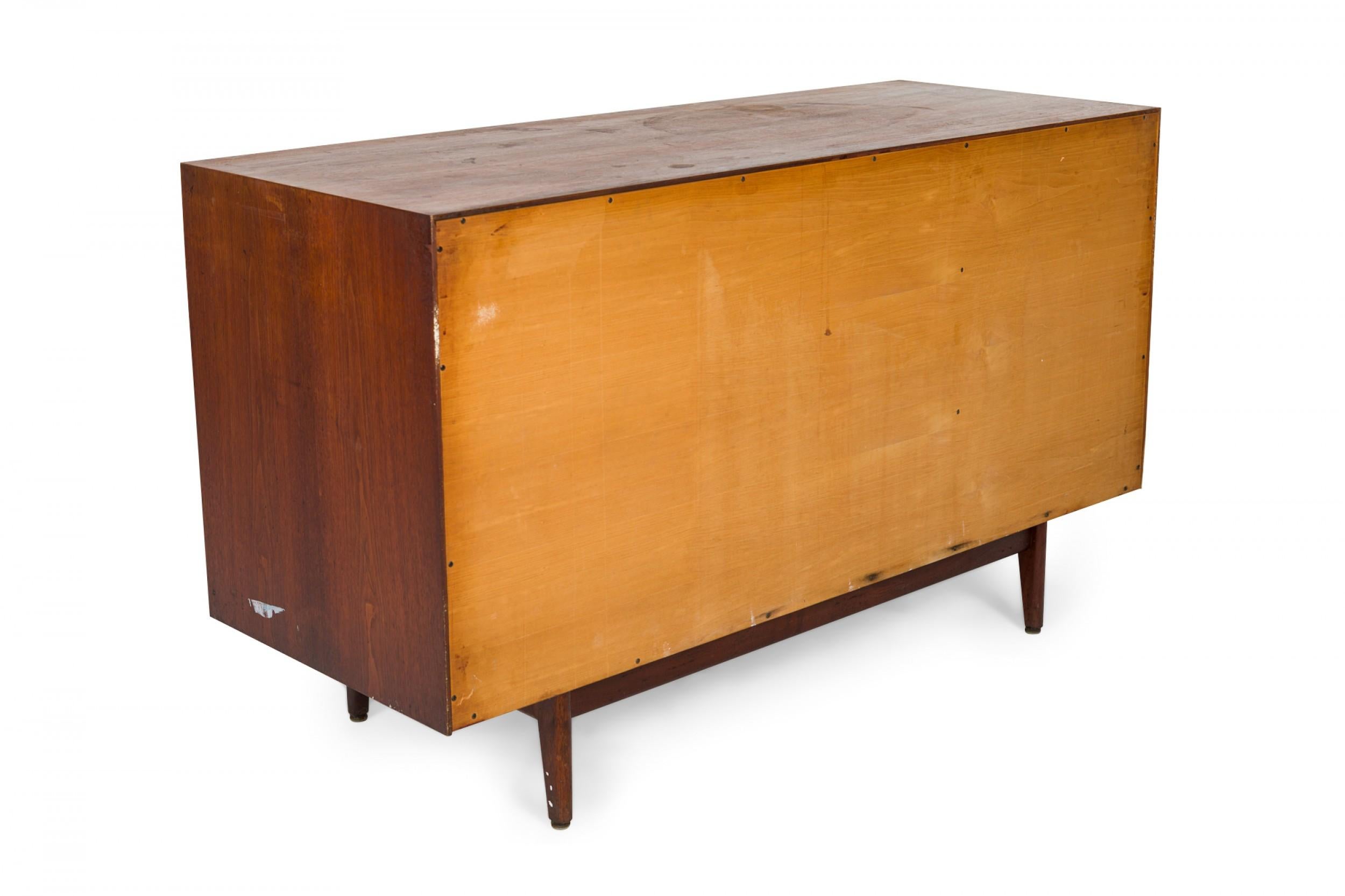 Jens Risom Danish Mid-Century Walnut 8-Drawer Dresser / Writing Desk In Good Condition For Sale In New York, NY