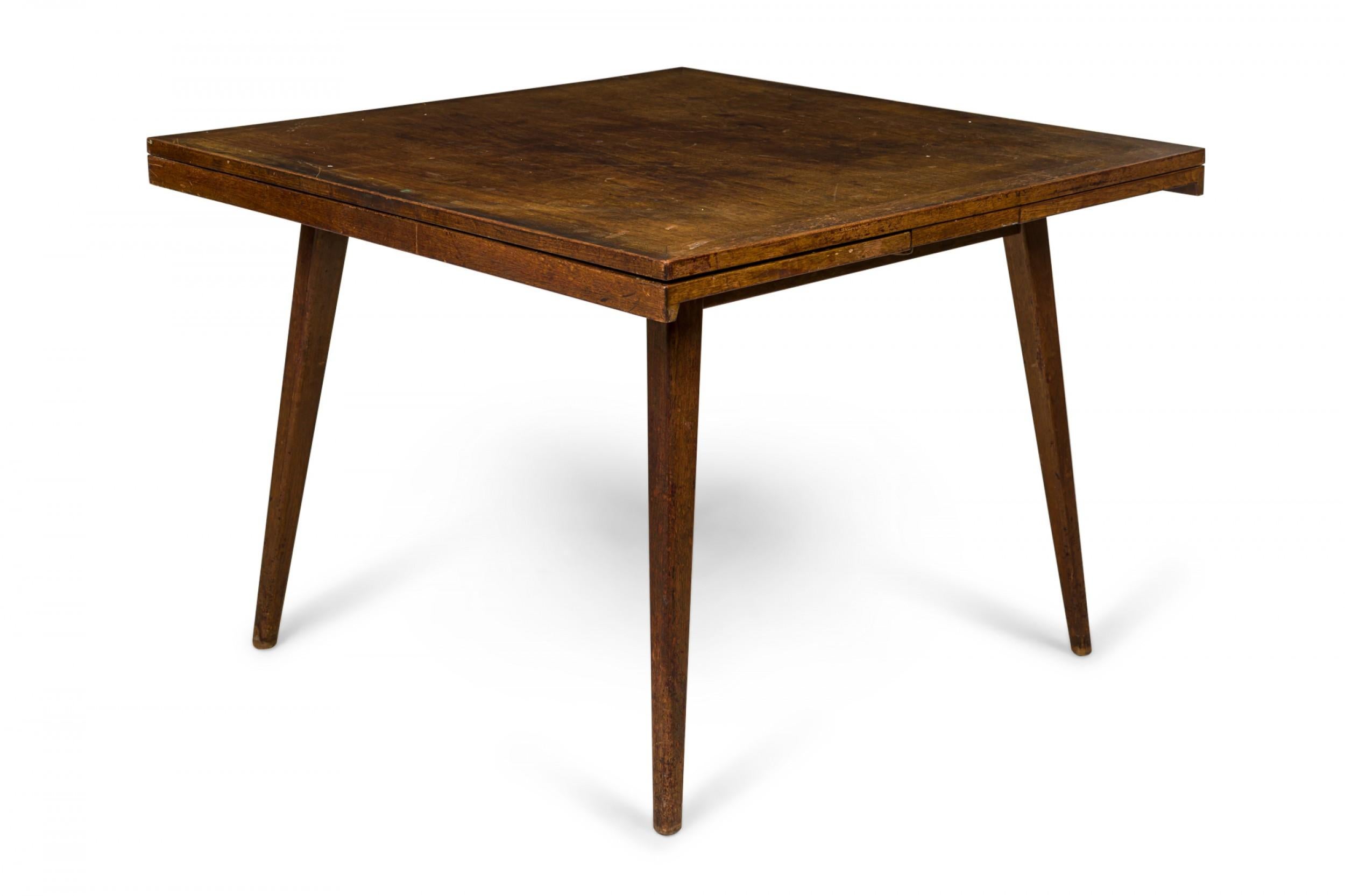 Jens Risom Danish Mid-Century Walnut Draw Leaf Dining Table In Good Condition For Sale In New York, NY
