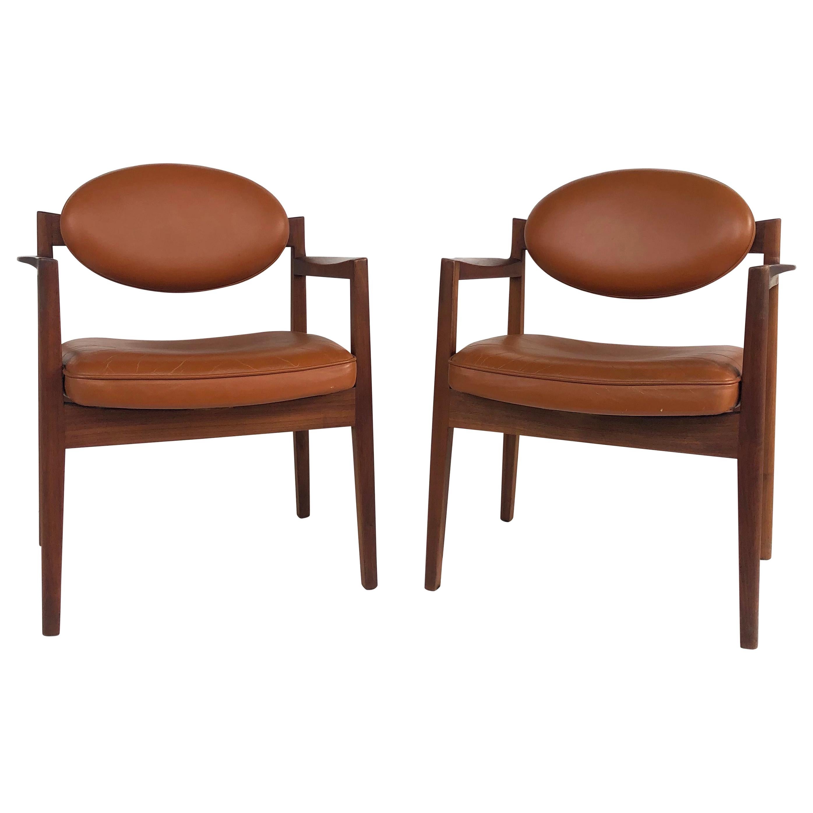 Jens Risom Design Pair of Oiled Walnut & Leather Upholstered Armchairs, c.1965 For Sale