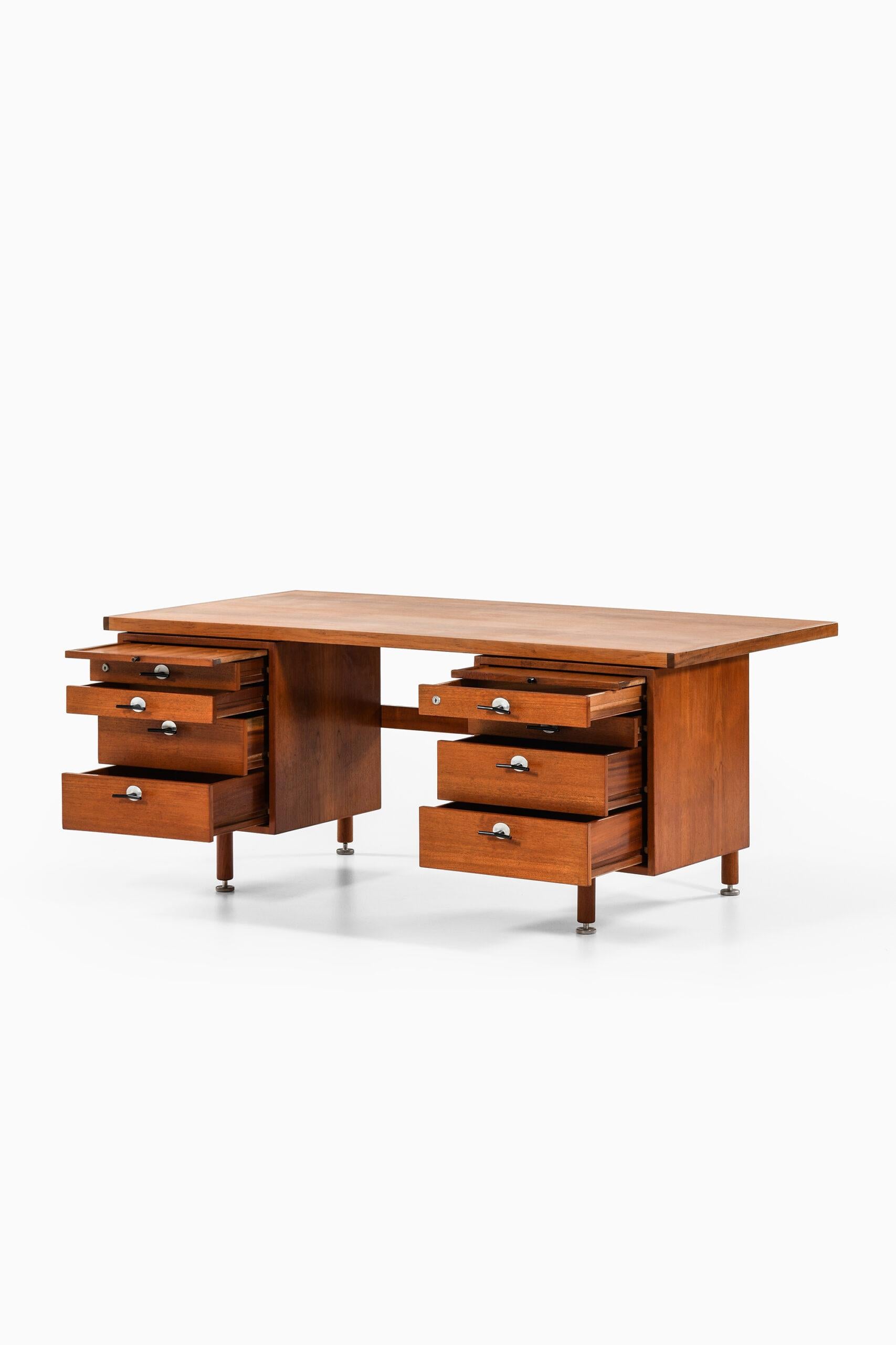 Mid-20th Century Jens Risom Desk Produced by Gutenberghus in Denmark For Sale