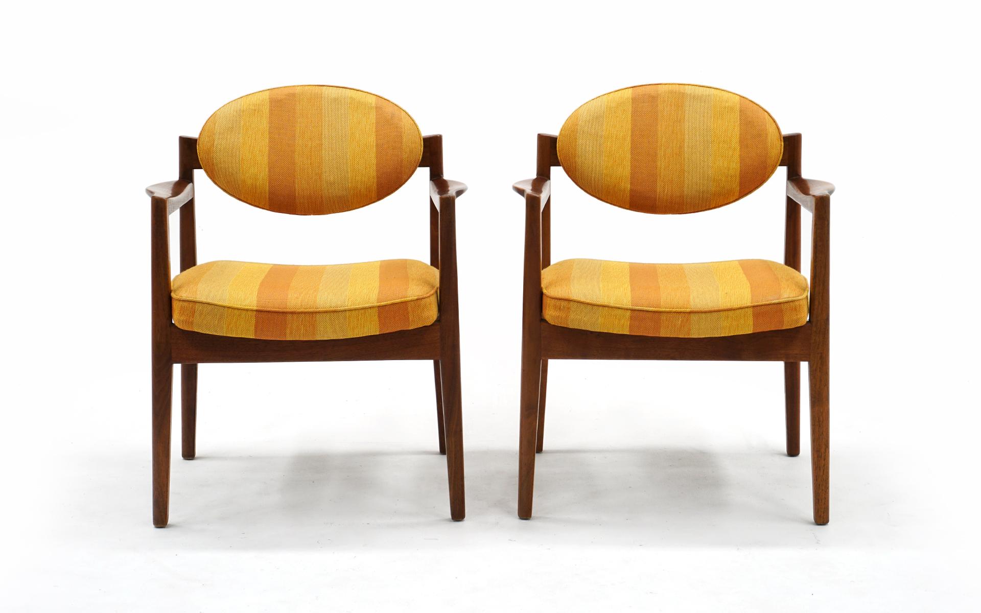 Mid-Century Modern Jens Risom Dining Chairs, Set of Four, Two Arm and Two Side Chairs, Walnut