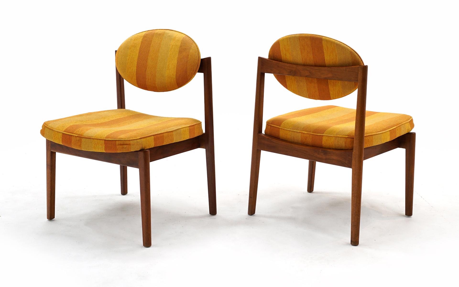 Jens Risom Dining Chairs, Set of Four, Two Arm and Two Side Chairs, Walnut 1