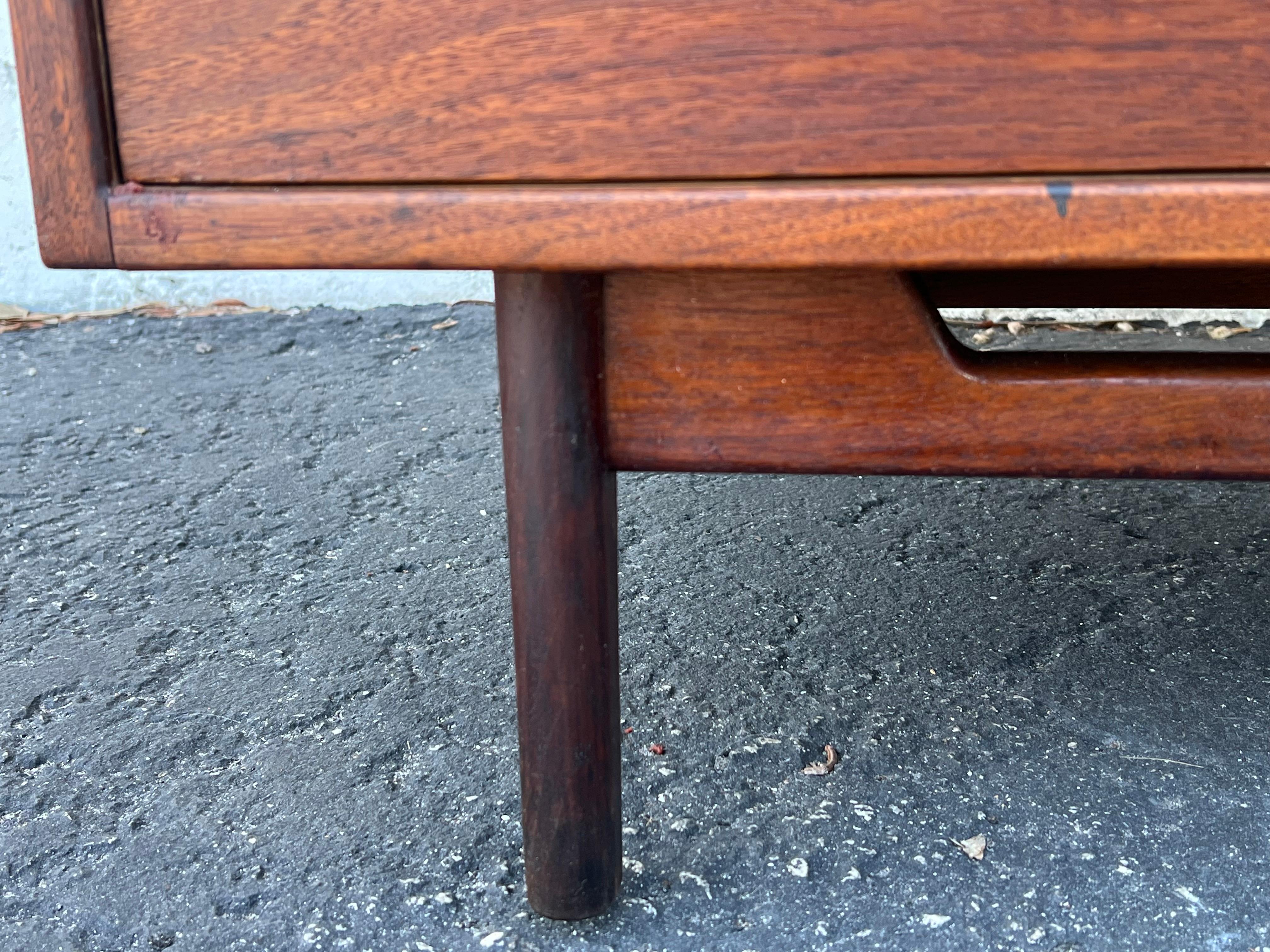 American Jens Risom Dresser Walnut Ca' 1960's Mid Century For Sale
