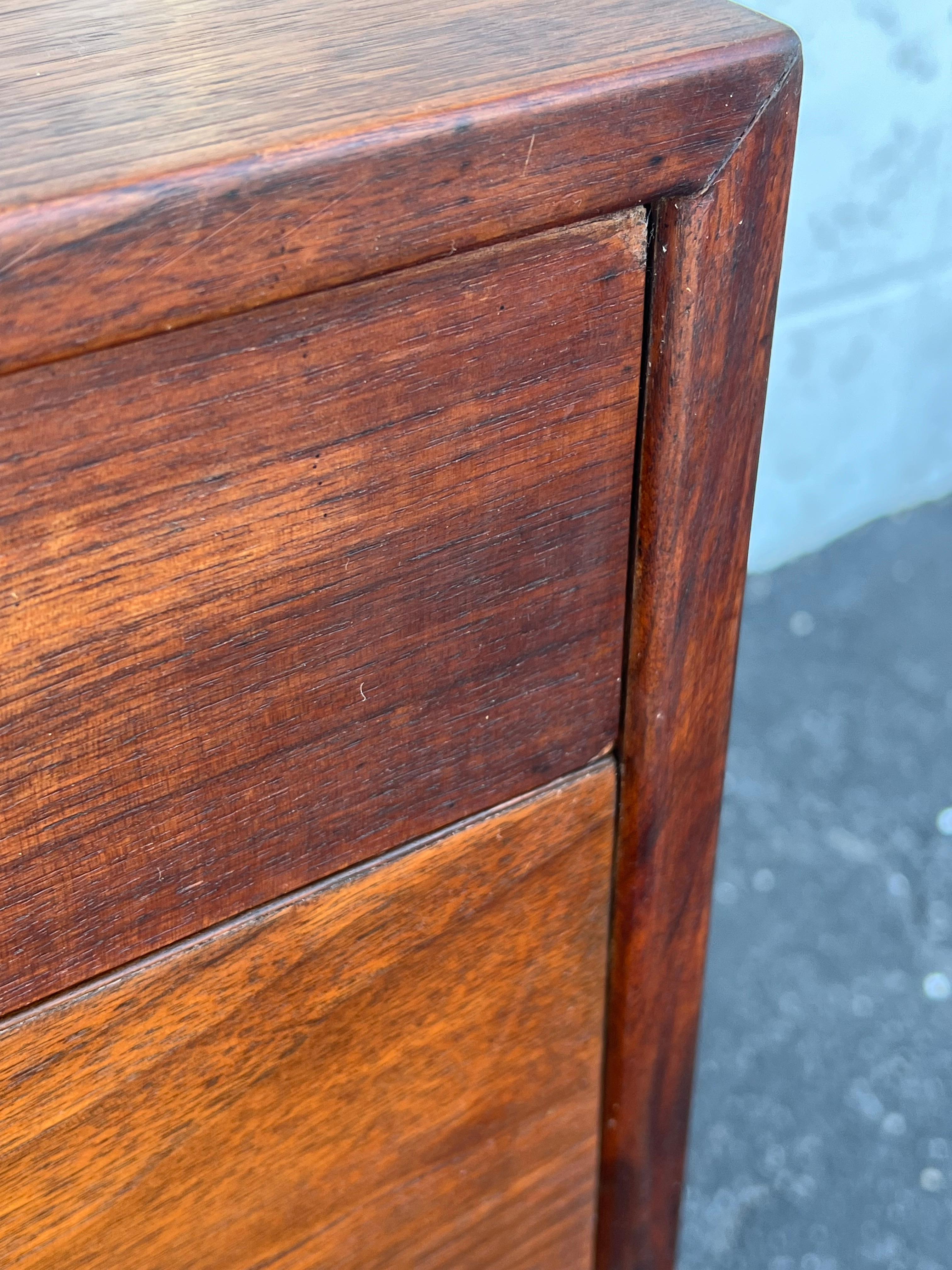 Jens Risom Dresser Walnut Ca' 1960's Mid Century In Good Condition For Sale In St.Petersburg, FL