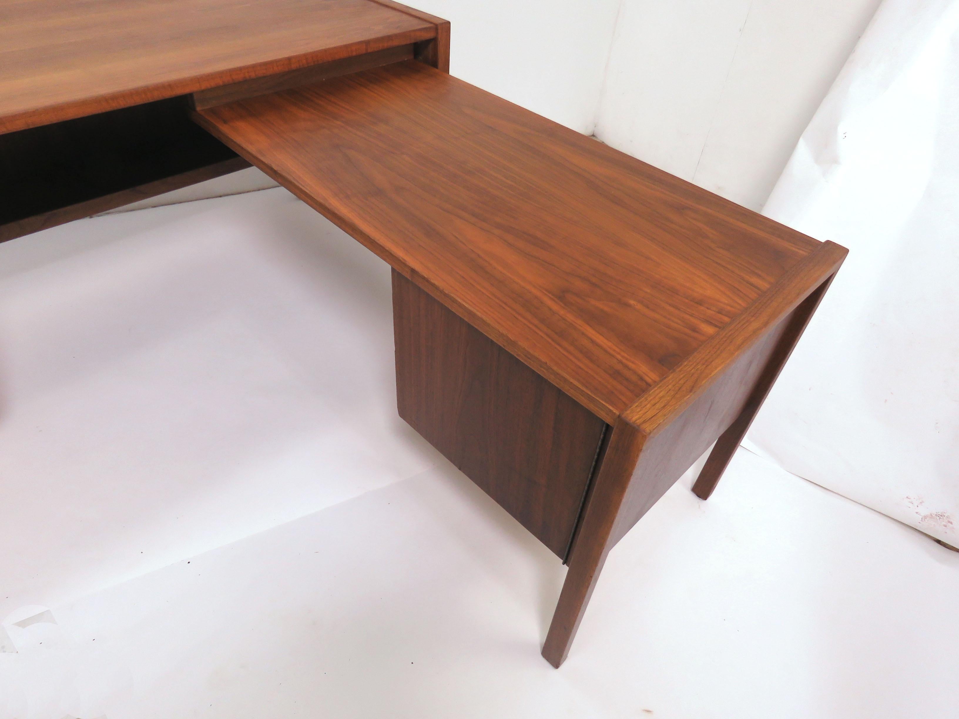 Mid-Century Modern Jens Risom Executive Work Station Desk with Optional Return, circa 1960s