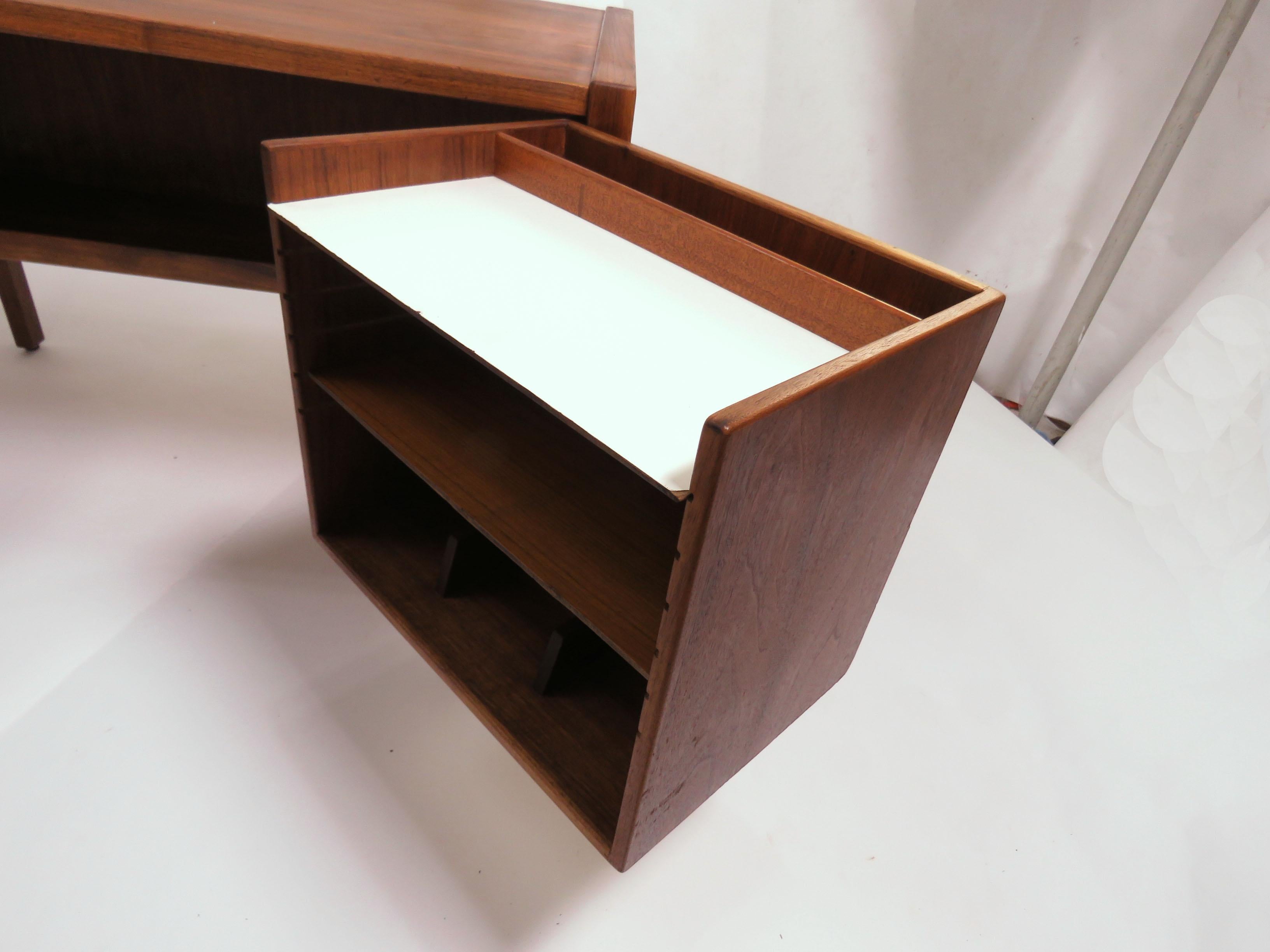 Mid-20th Century Jens Risom Executive Work Station Desk with Optional Return, circa 1960s