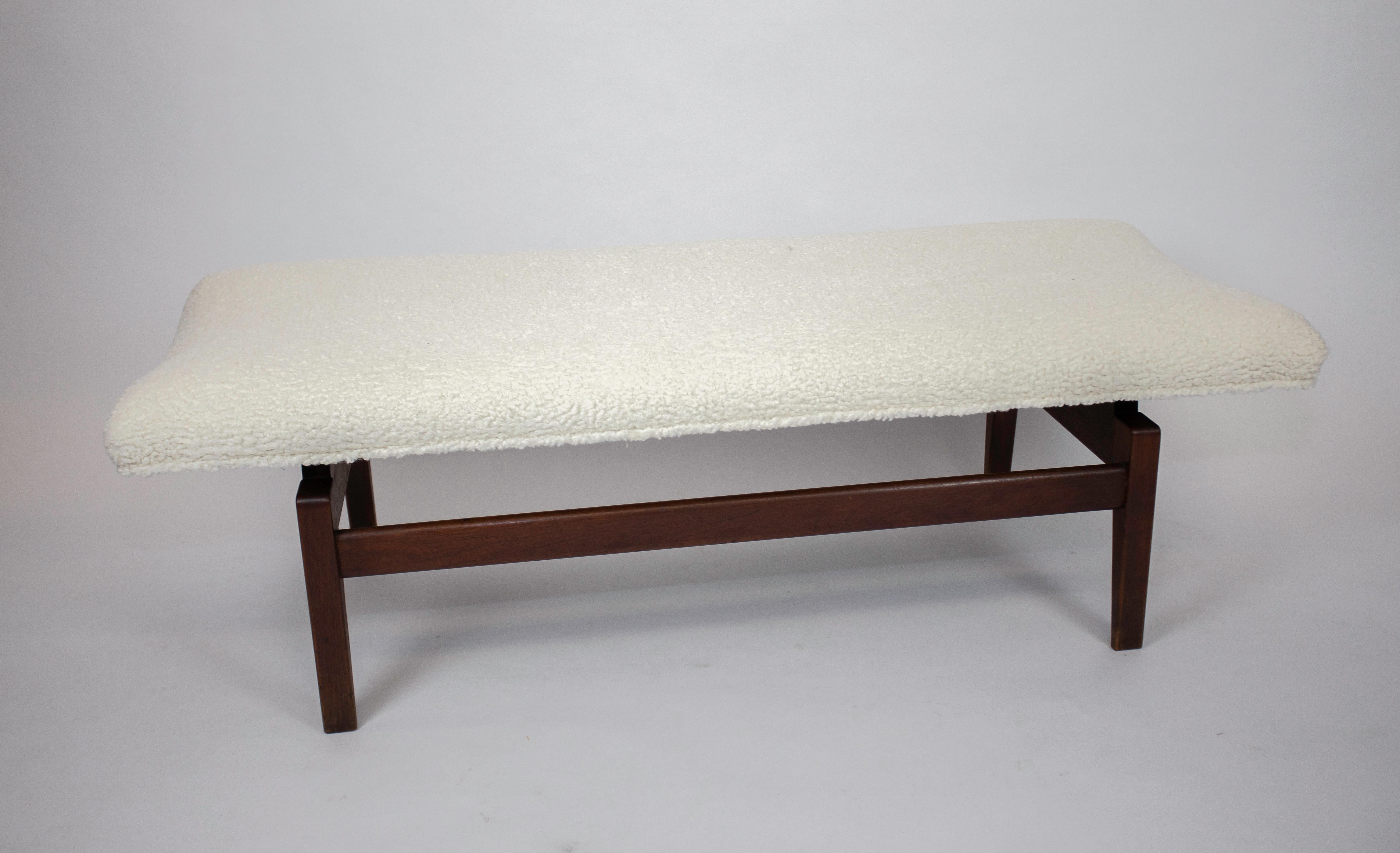 Jens Risom Bench
An iconic form Re-upholstered in Boucle Fabric
Original label present.
 