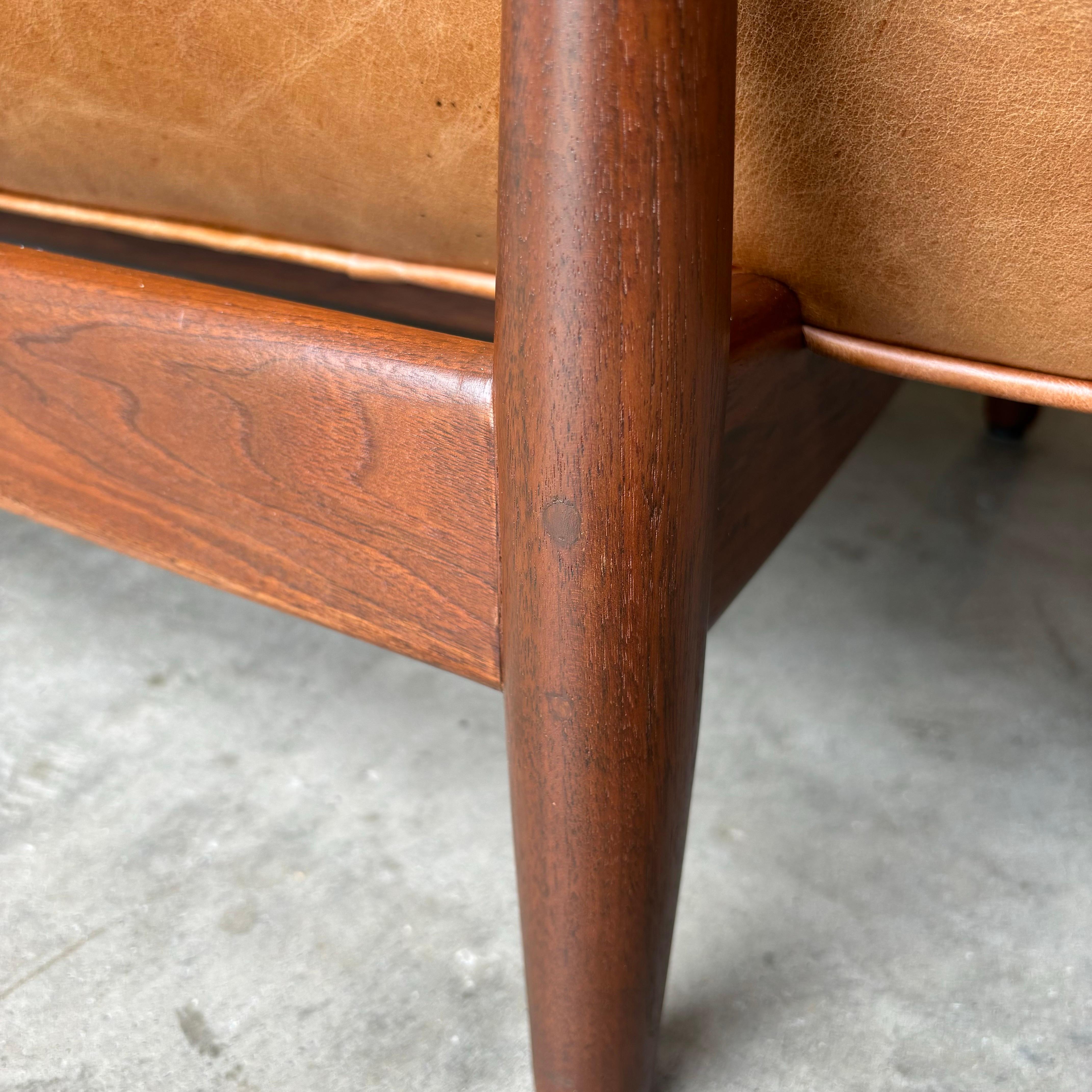 Leather Jens Risom Floating Sofa, 1960s For Sale