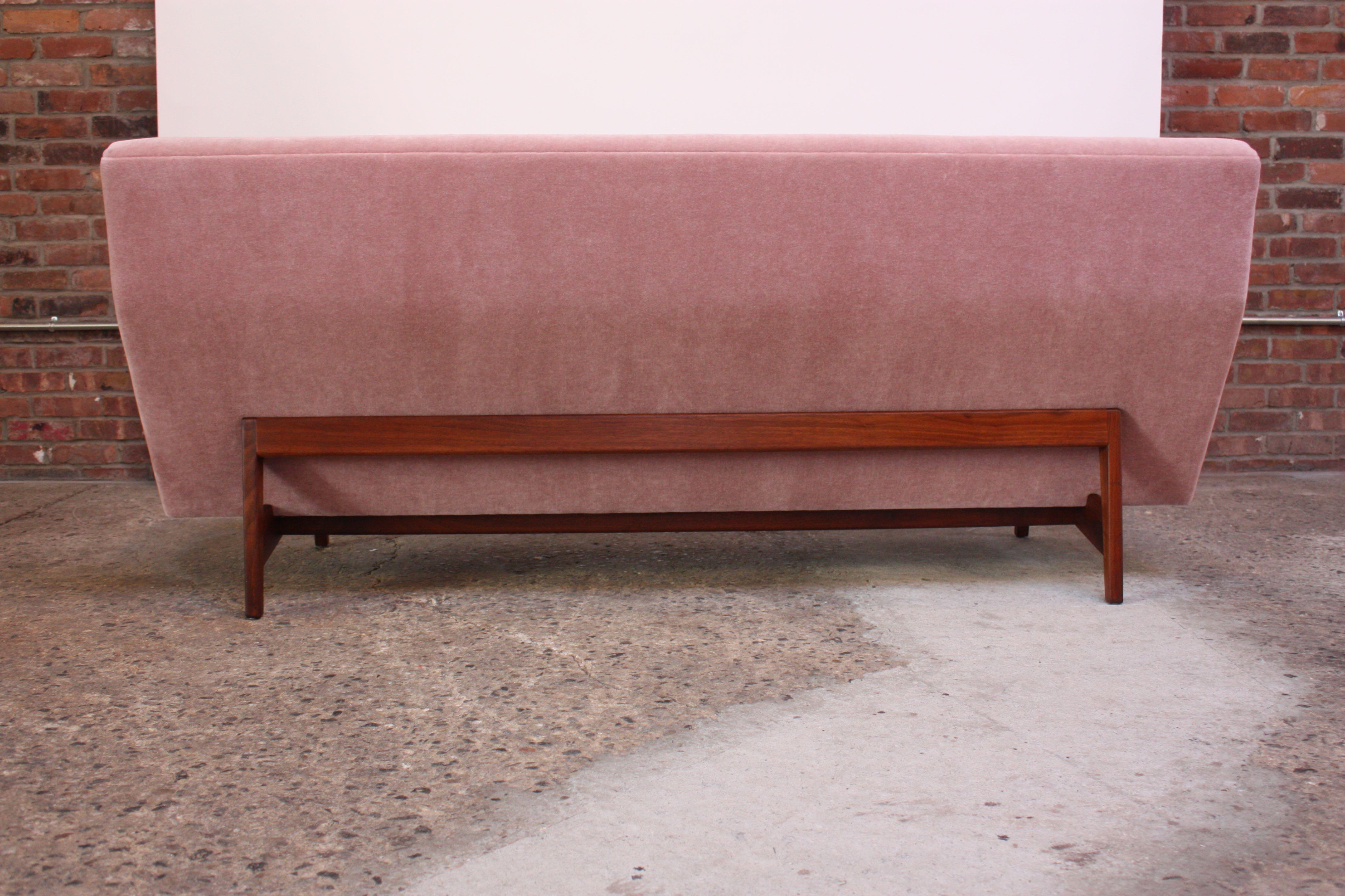 Jens Risom Floating Three-Seat Armless Sofa in Walnut and Mohair 5
