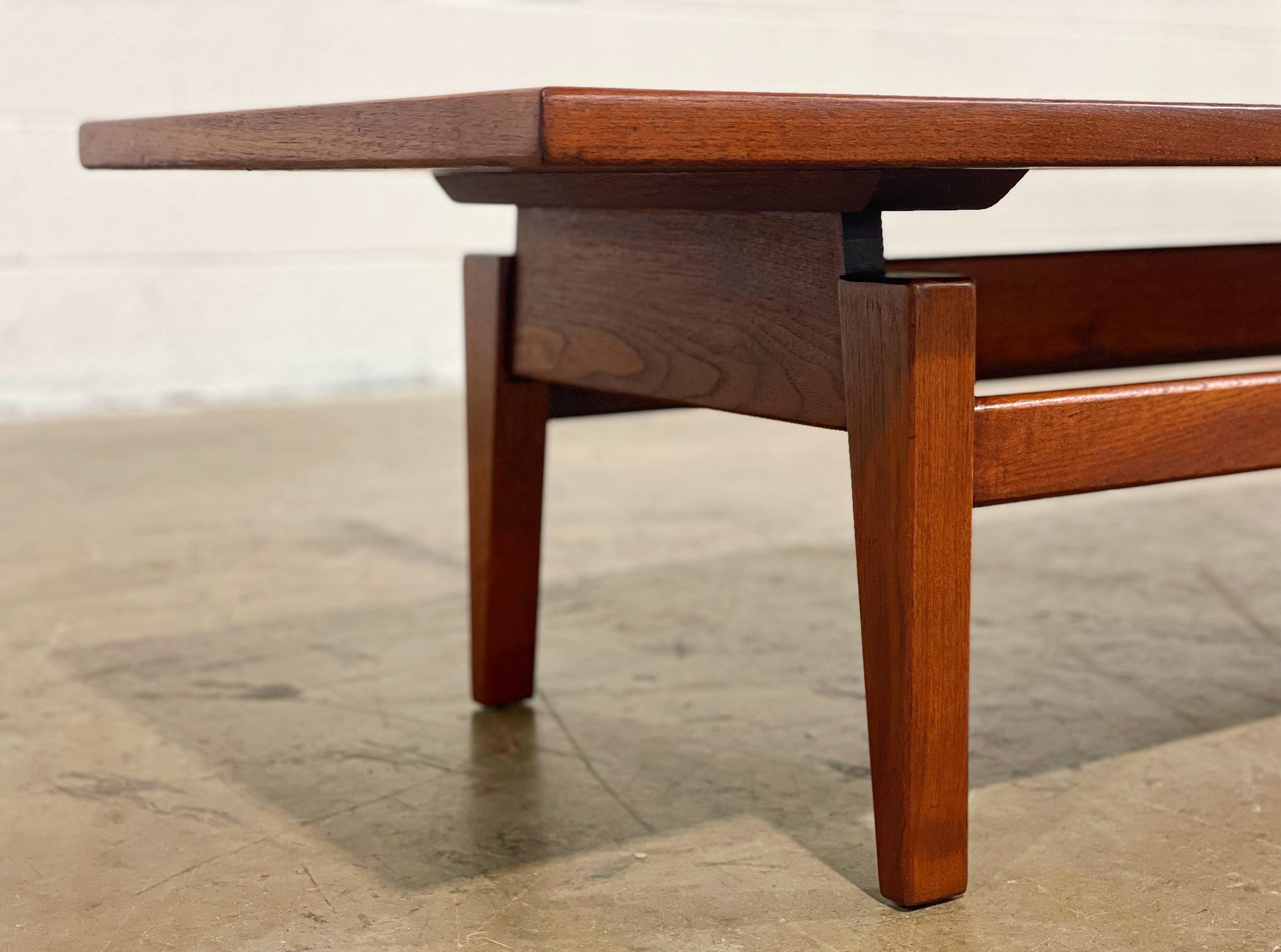 Mid-Century Modern Jens Risom Floating Walnut Coffee Table, Model T621, Cocktail Table or Bench