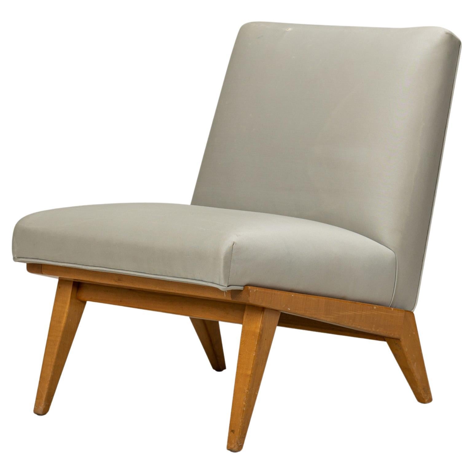 Jens Risom for Knoll Light Gray Upholstered Blonde Wood Slipper / Side Chair For Sale
