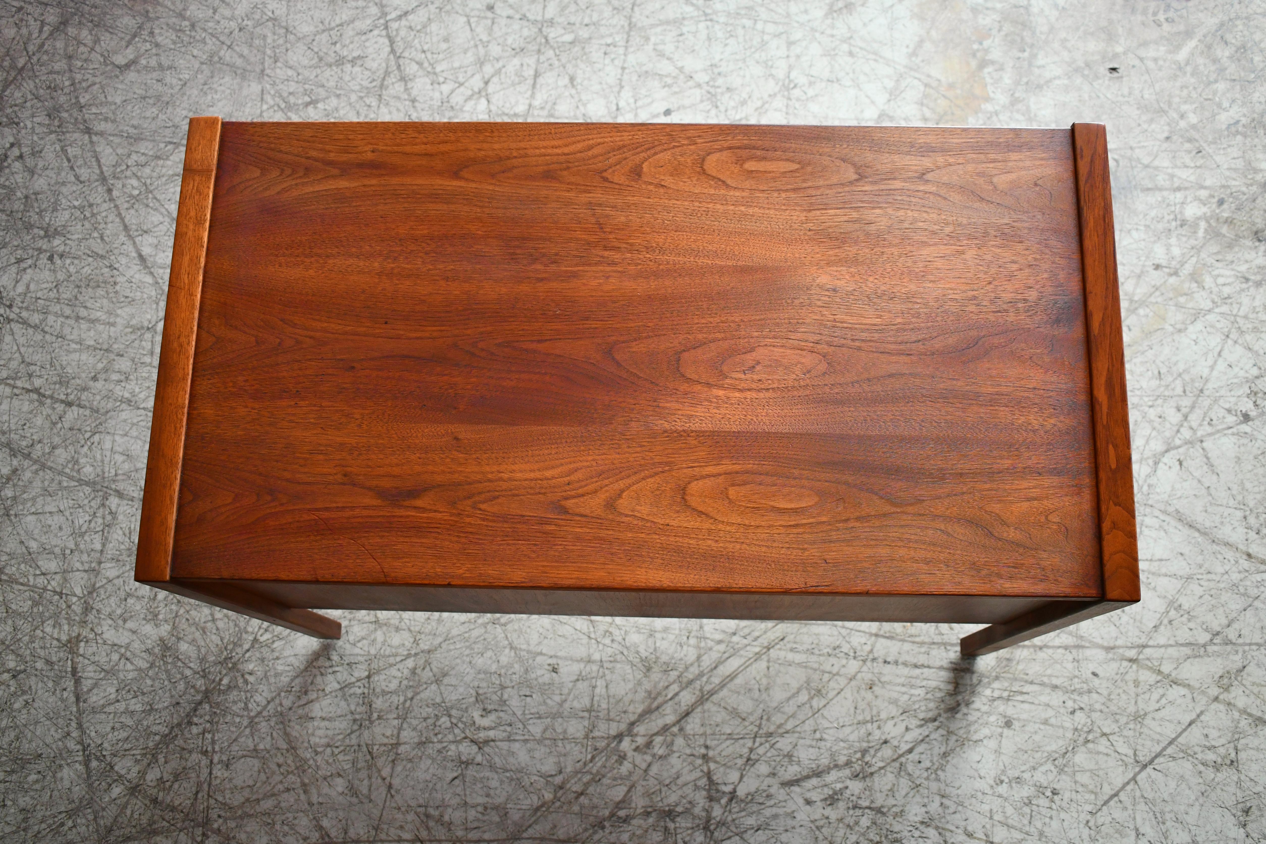 Mid-20th Century Jens Risom Four-Drawer File Cabinet in Walnut Mid-Century Modern