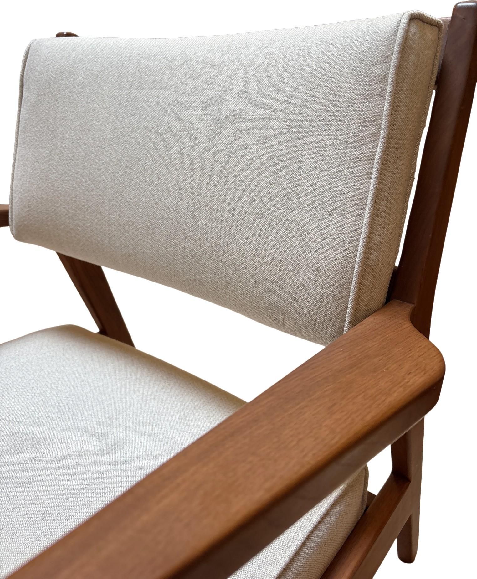 Chaise longue en noyer 