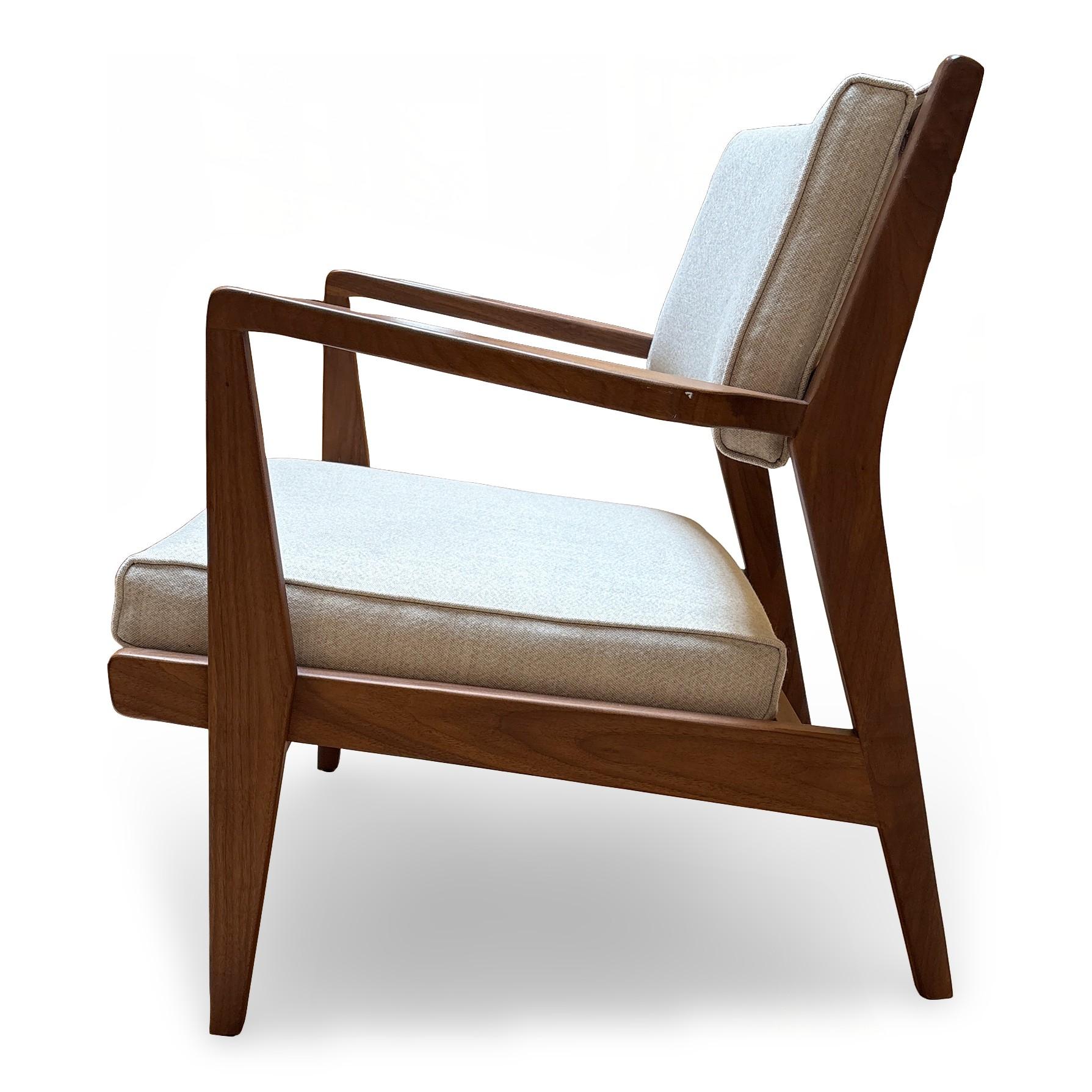 XXIe siècle et contemporain Chaise longue en noyer 