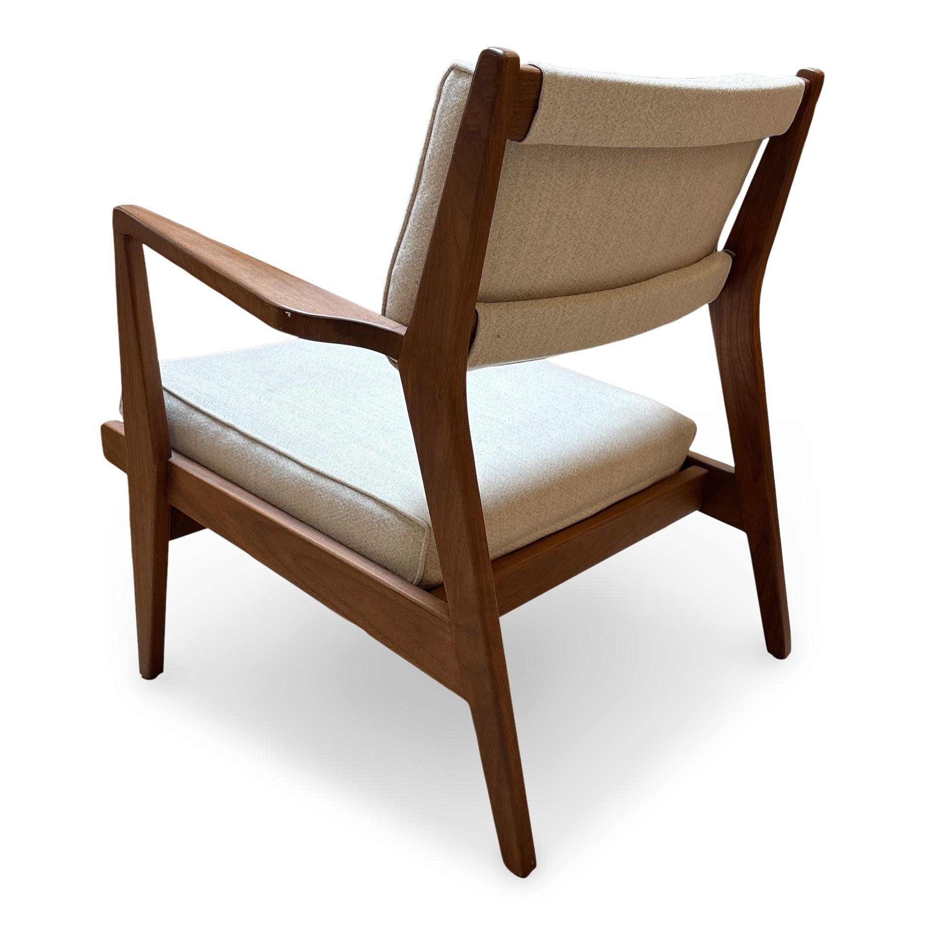 Chaise longue en noyer 