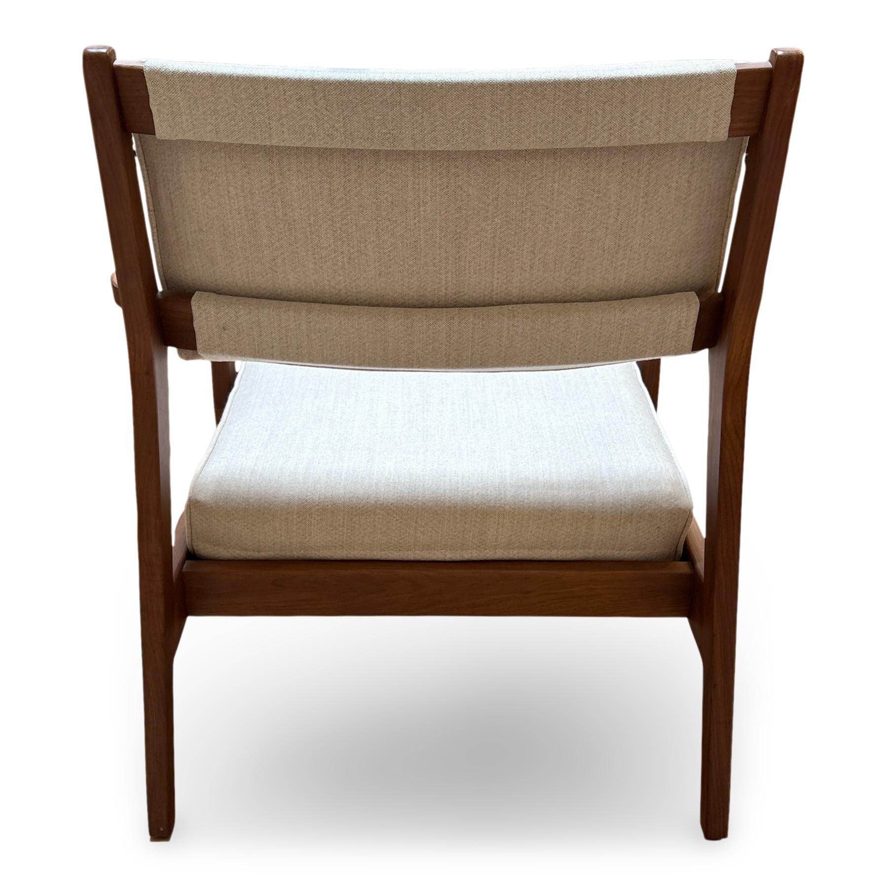 Chaise longue en noyer 
