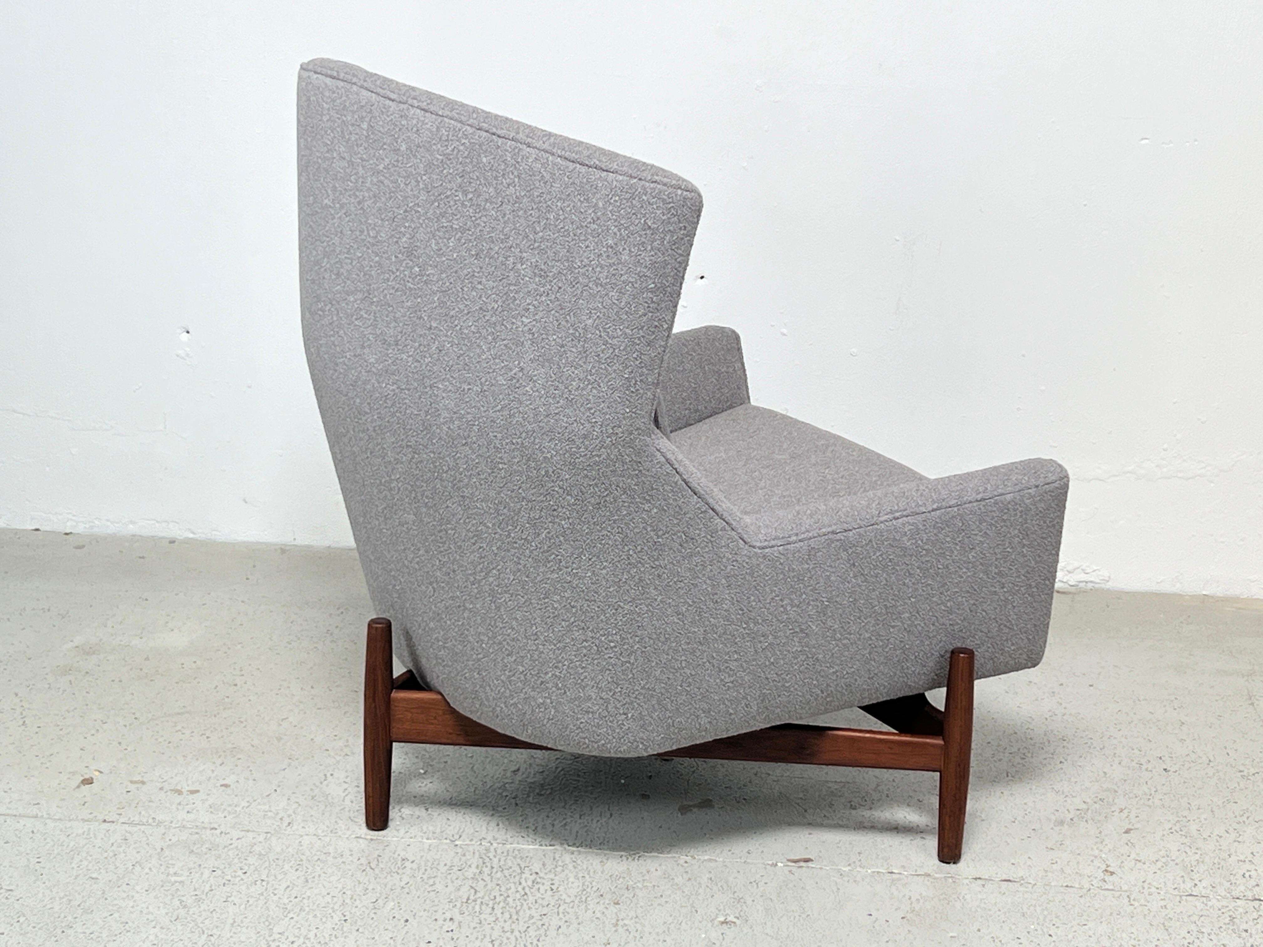 Jens Risom Large Lounge Chair For Sale 10