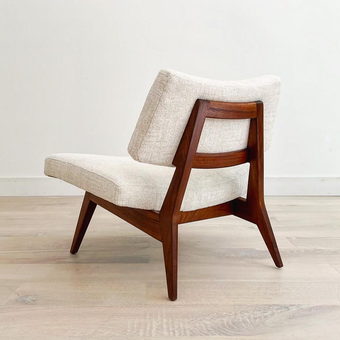 Jens Risom Lounge Chair Model U416, Midcentury Low Slipper in Walnut + Boucle 6