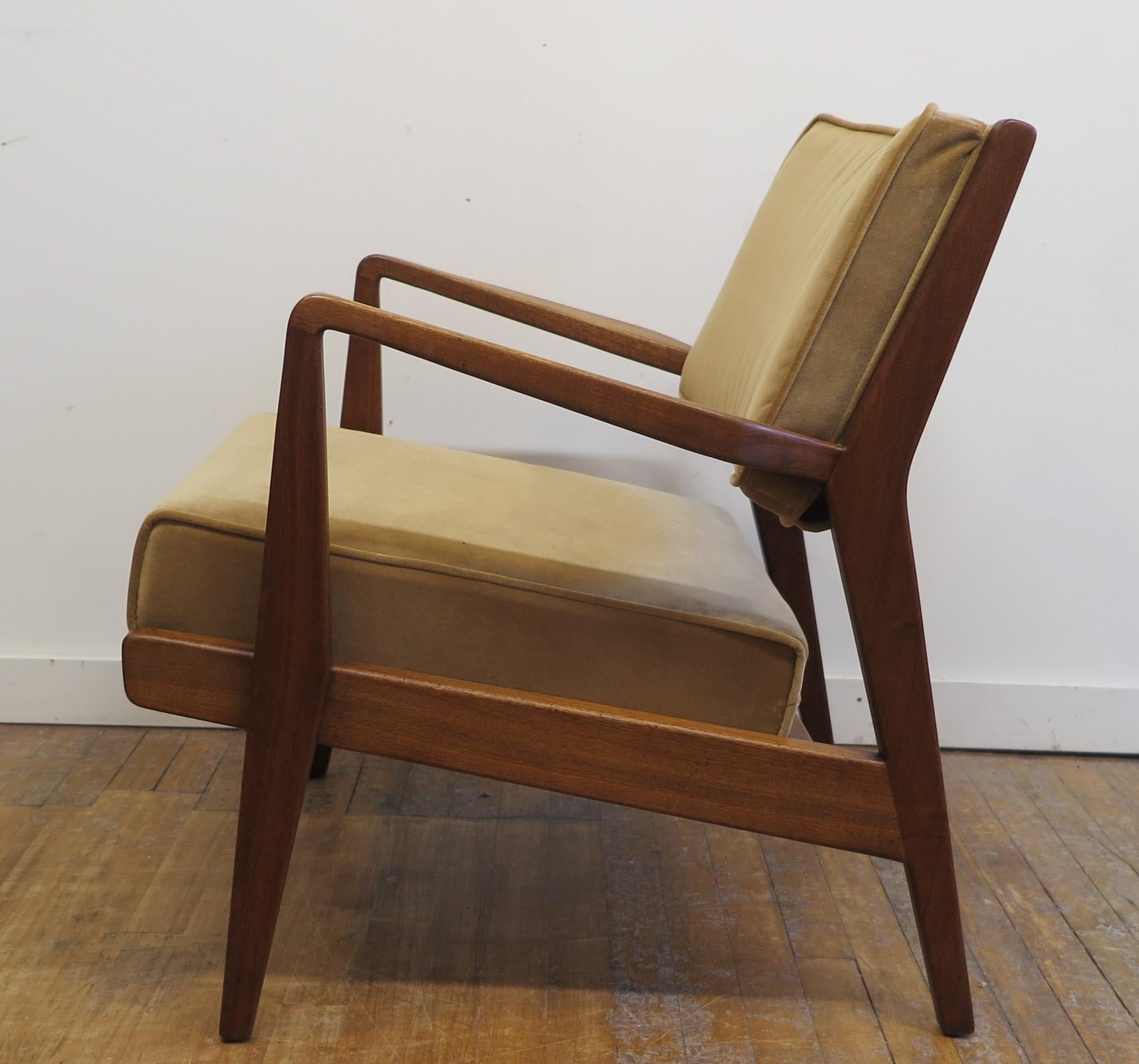 Mid-Century Modern Jens Risom Lounge Chair Model U430 For Sale