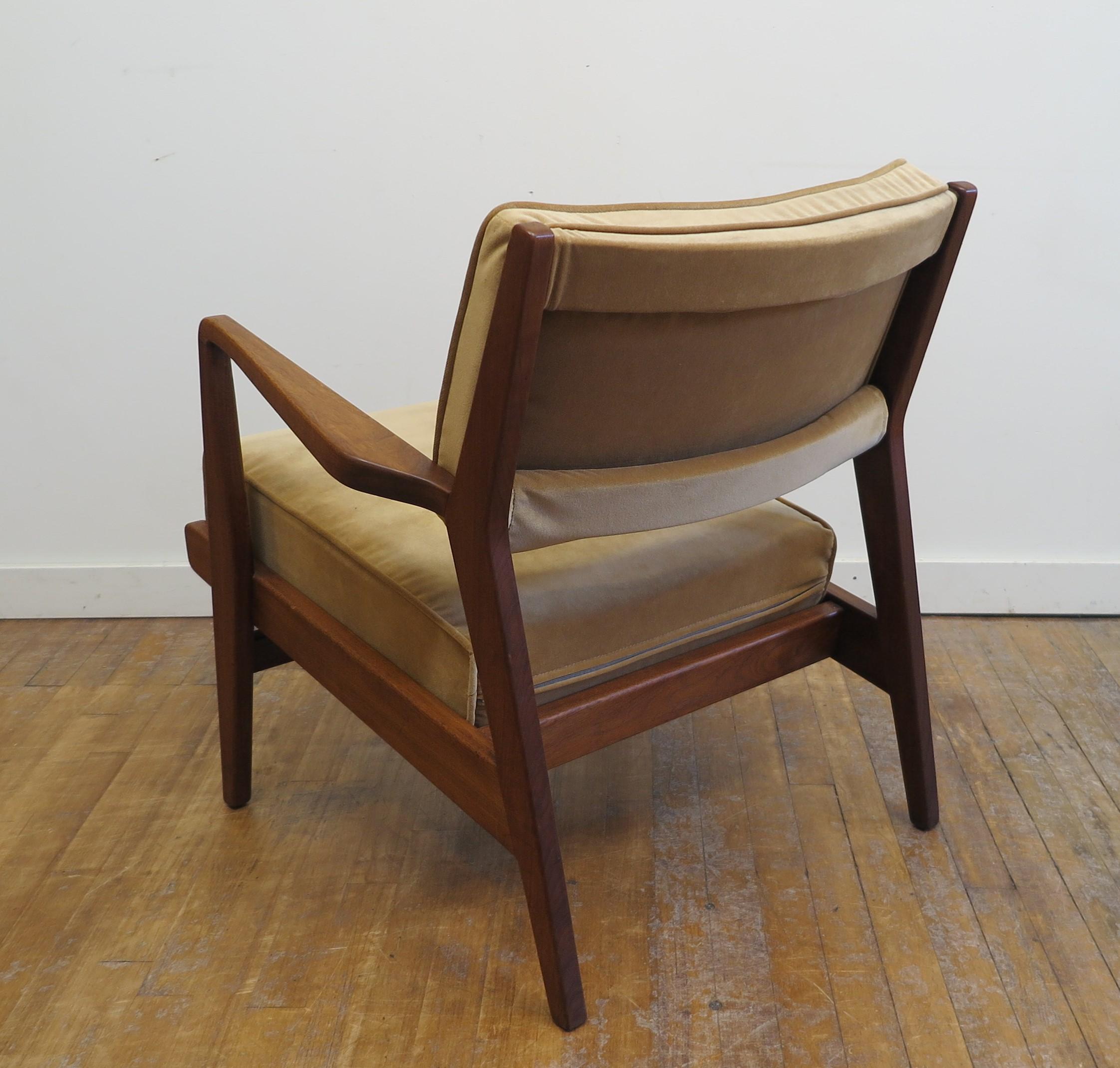 North American Jens Risom Lounge Chair Model U430 For Sale