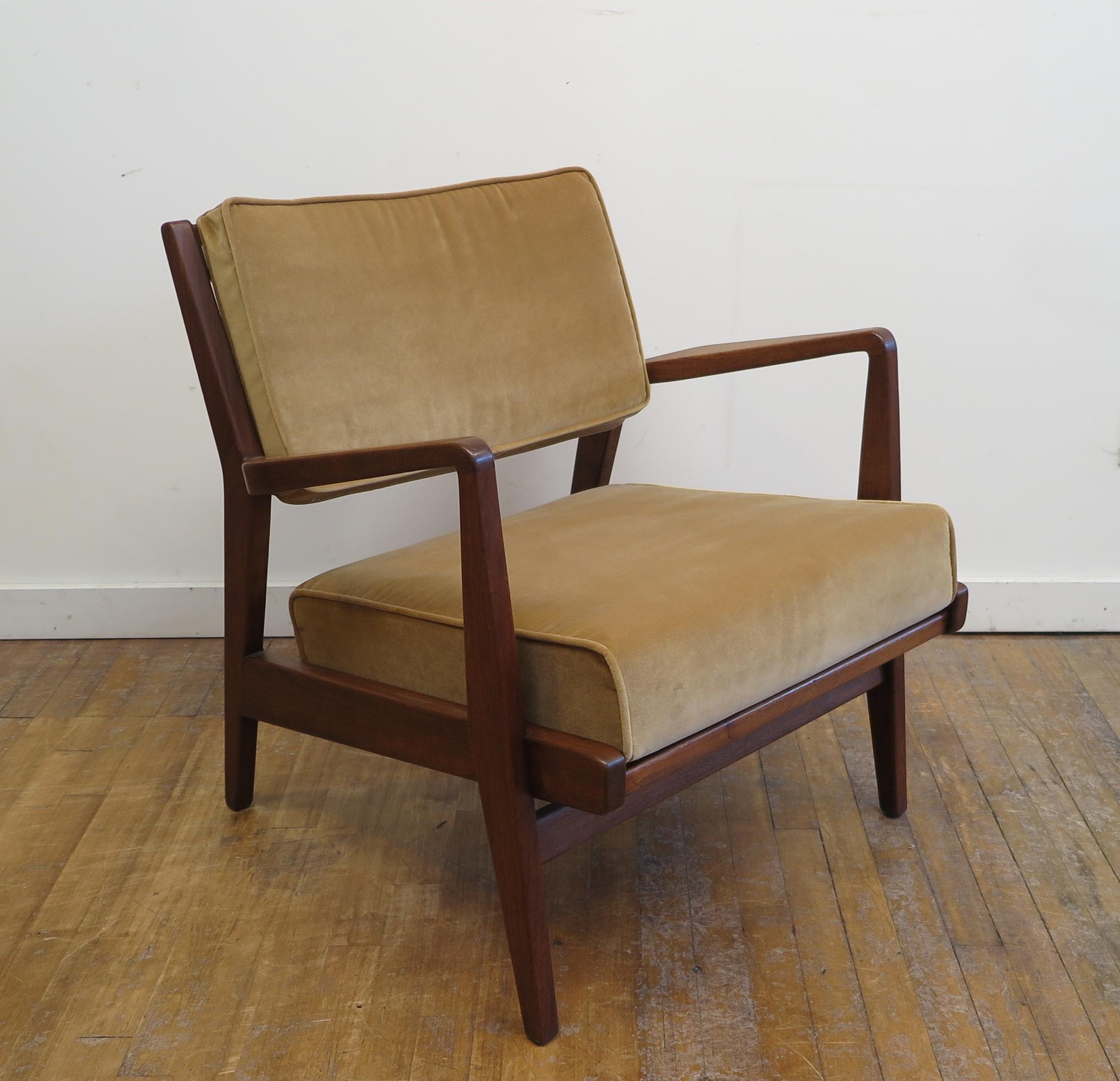 Velvet Jens Risom Lounge Chair Model U430 For Sale