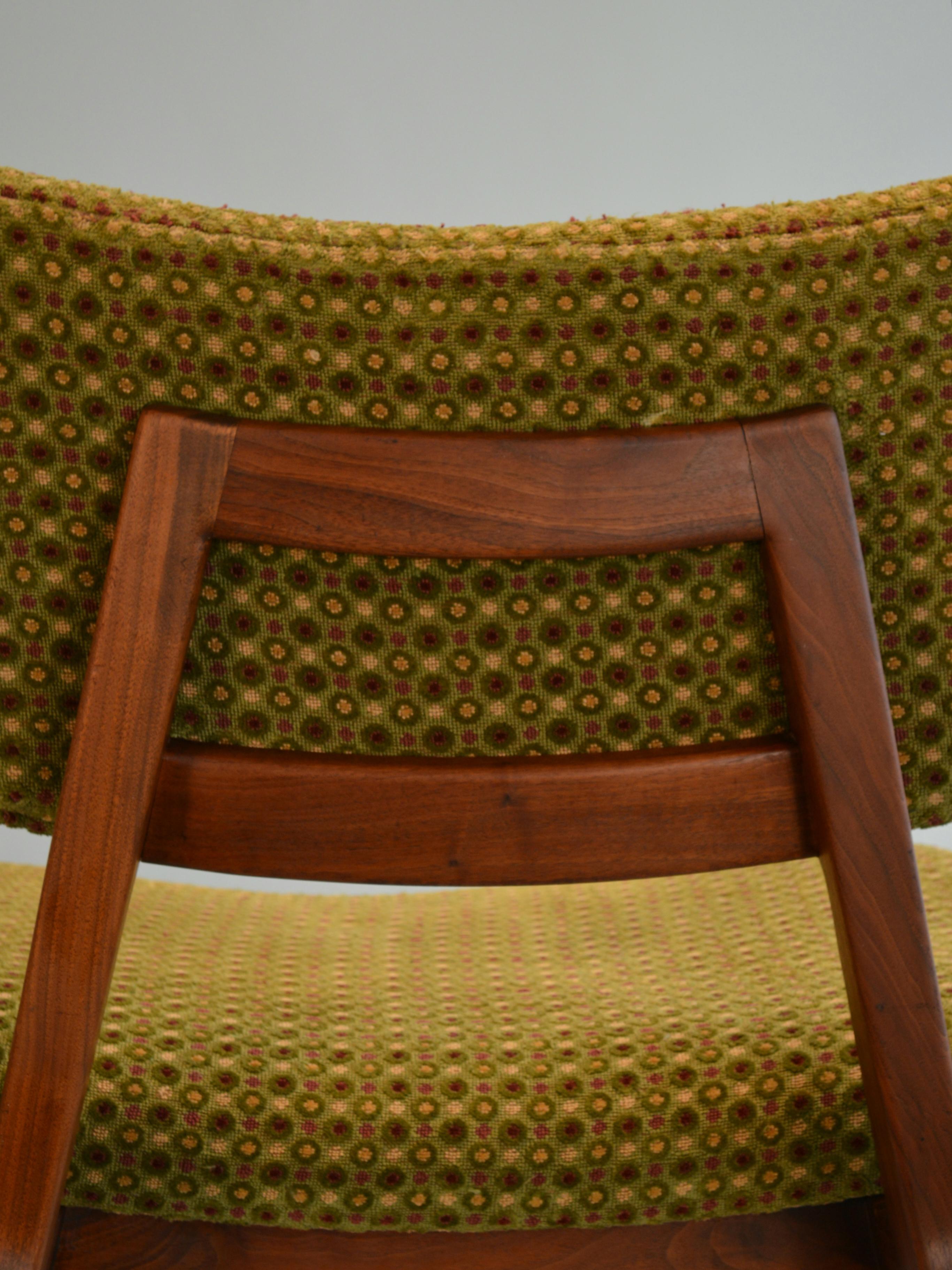 Jens Risom Lounge Chair U-416 in Oiled Walnut For Sale 1