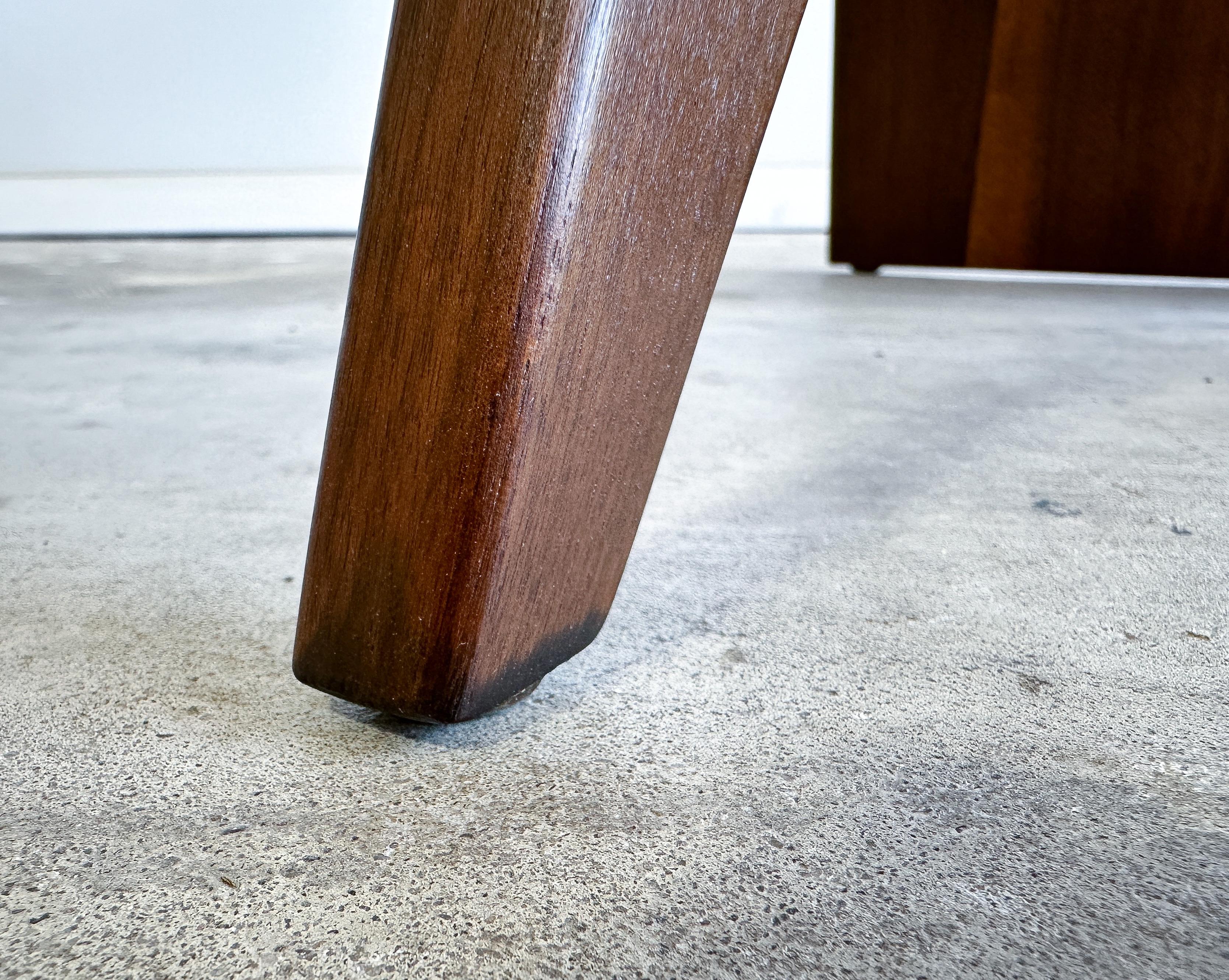 Jens Risom Magazine Side Table, Model T539, USA, 1940s 2