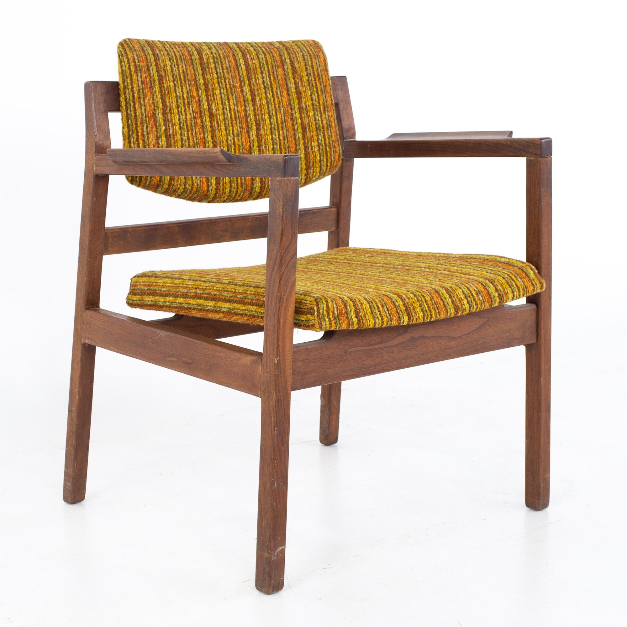 American Jens Risom Mid Century Arm Chairs, a Pair For Sale