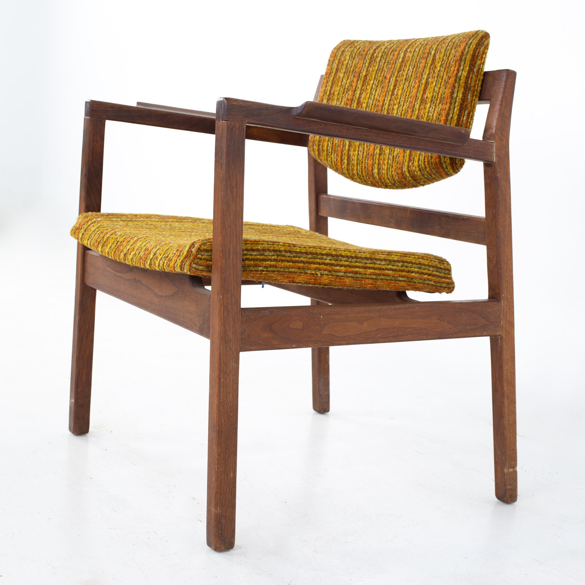 Jens Risom Mid Century Arm Chairs, a Pair For Sale 1