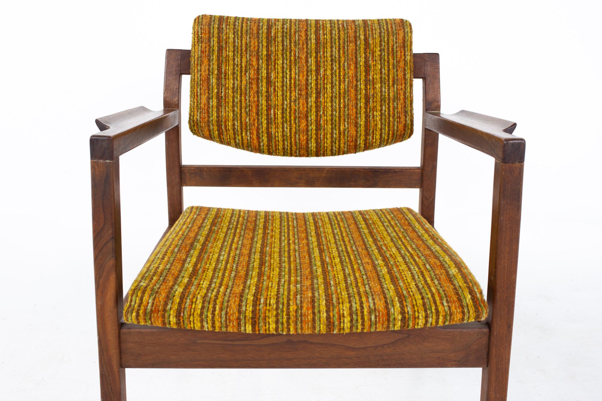 Jens Risom Mid Century Arm Chairs, a Pair For Sale 2