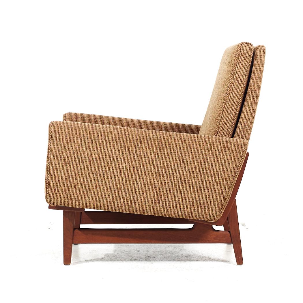 Jens Risom Mid Century Bracket Back Walnut Lounge Chair For Sale 1