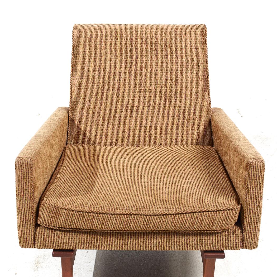 Jens Risom Mid Century Bracket Back Walnut Lounge Chair For Sale 2