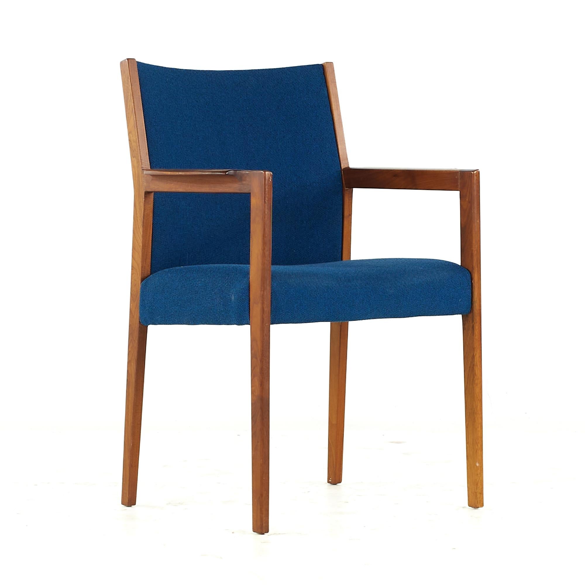 Jens Risom Midcentury Cane and Walnut Dining Chairs, Set of 6 For Sale 4