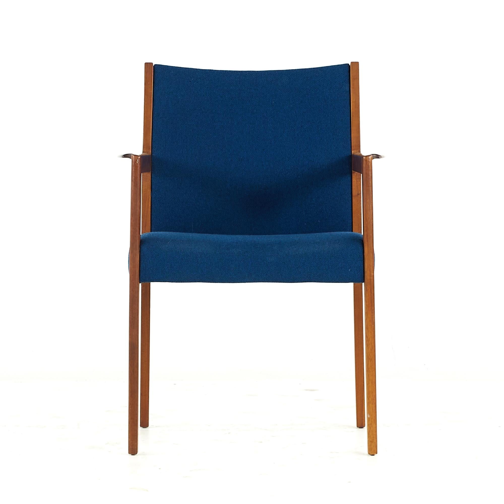 Jens Risom Midcentury Cane and Walnut Dining Chairs, Set of 6 For Sale 5