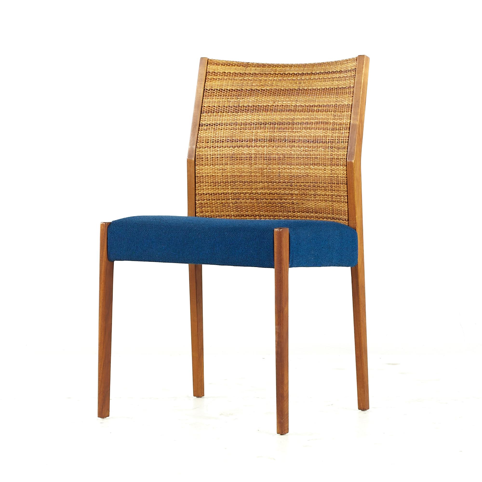 Fin du 20e siècle Jens Risom Mid Century Cane and Walnut Dining Chairs - Set of 6 en vente