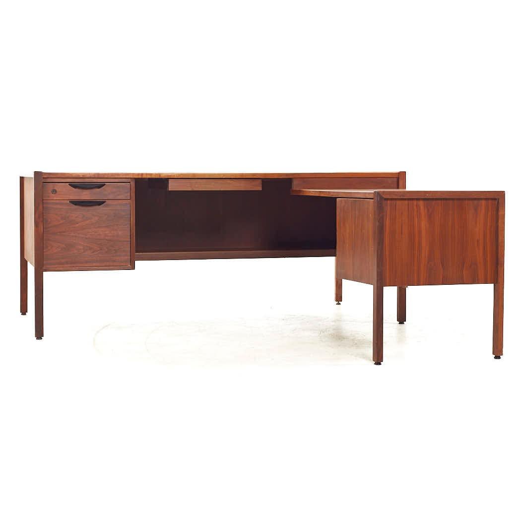 Mid-Century Modern Jens Risom Mid Century Corner Desk For Sale