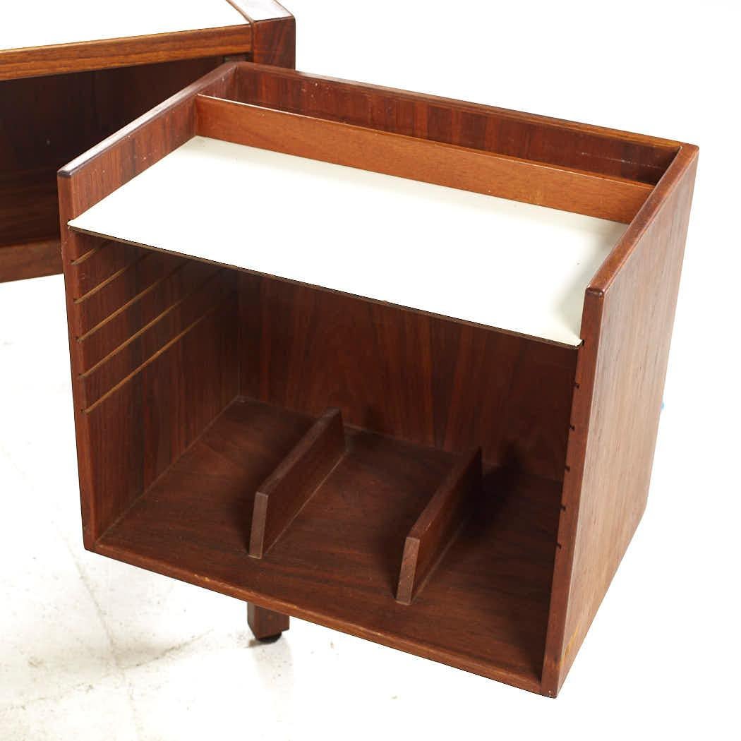 Jens Risom Mid Century Corner Desk For Sale 1