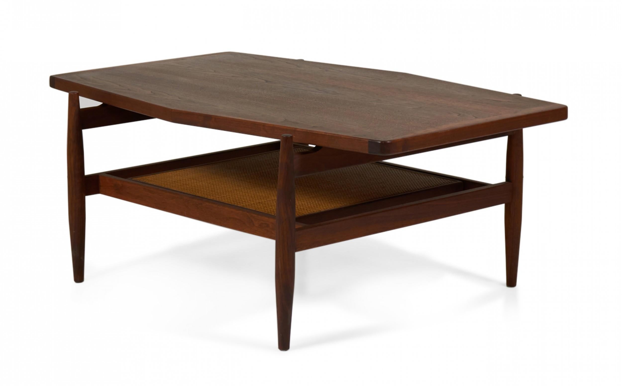 Jens Risom Mid-Century Diamond Top Walnut and Caning Coffee Table In Good Condition For Sale In New York, NY