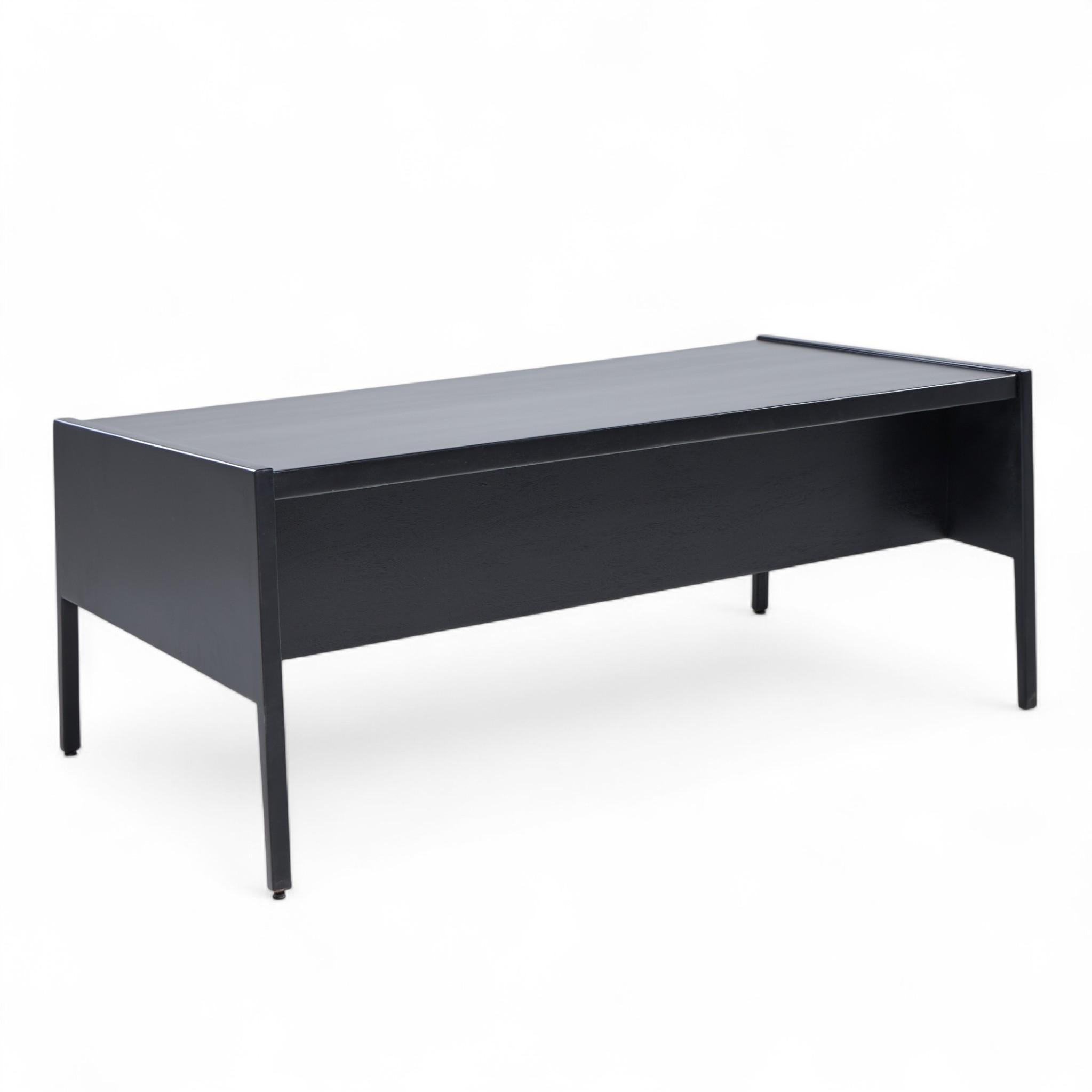 Jens Risom Mid Century Ebonized Walnut Desk (20. Jahrhundert) im Angebot