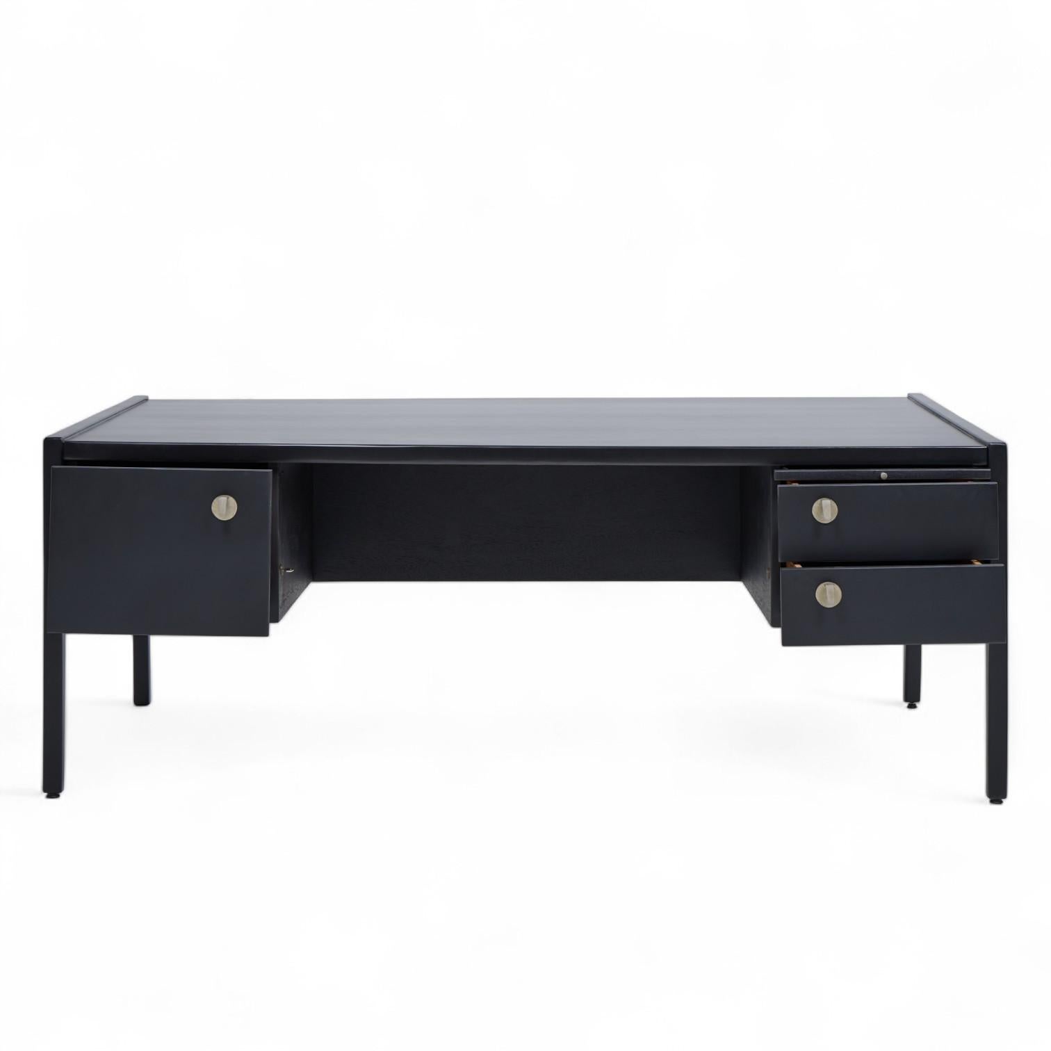 Jens Risom Mid Century Ebonized Walnut Desk (Walnuss) im Angebot