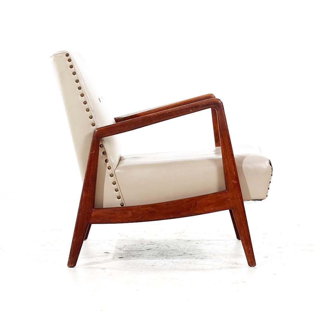 Upholstery Jens Risom Mid Century Model U430 Walnut Lounge Chair For Sale
