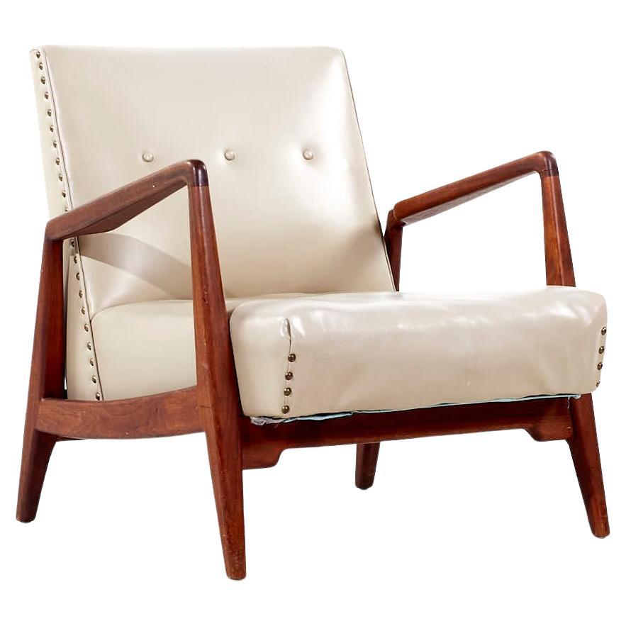 Jens Risom Mid Century Model U430 Walnut Lounge Chair For Sale